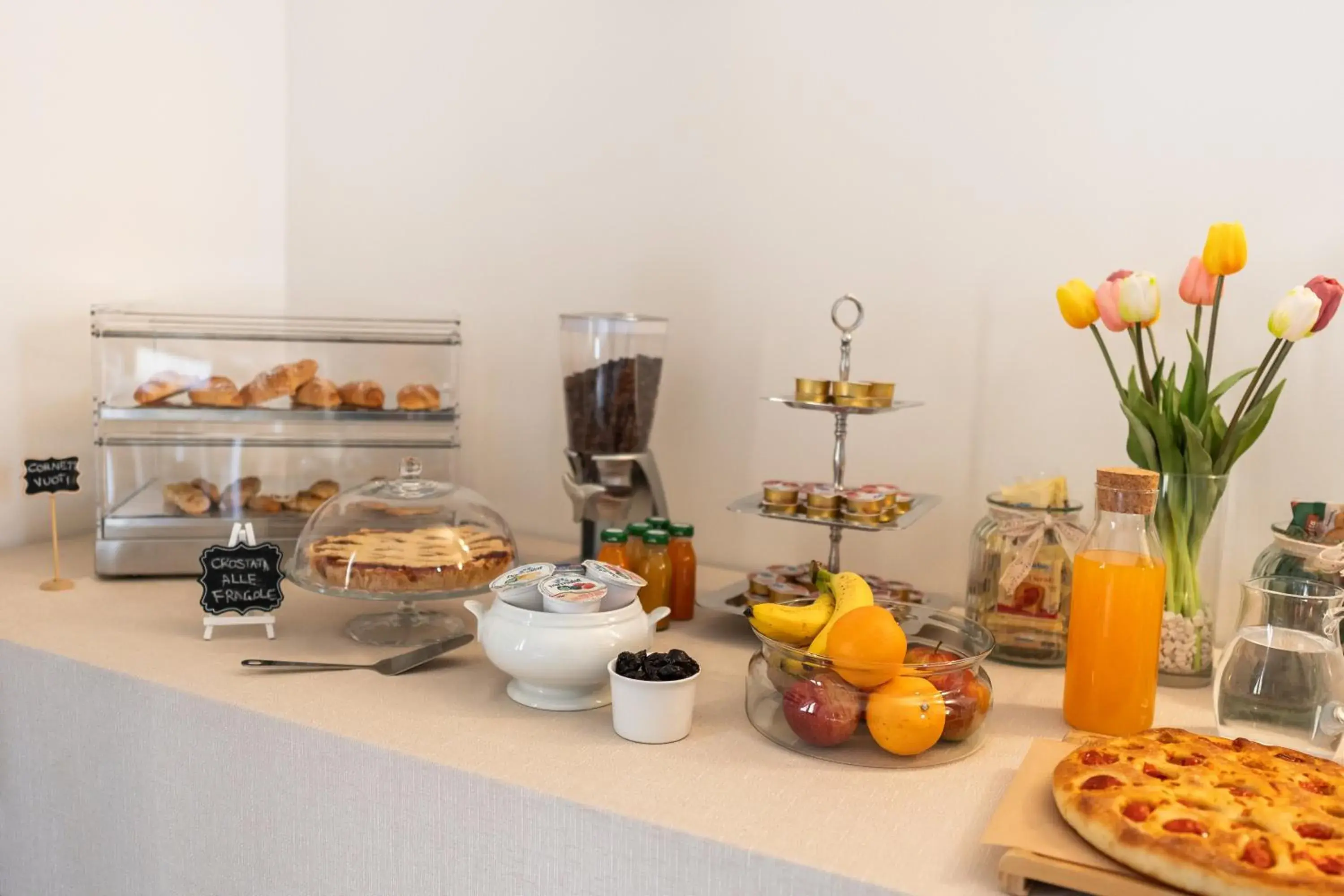 Breakfast in Palazzo De Luca by Apulia Hospitality Breakfast in Palazzo De Luca by Apulia Hospitality