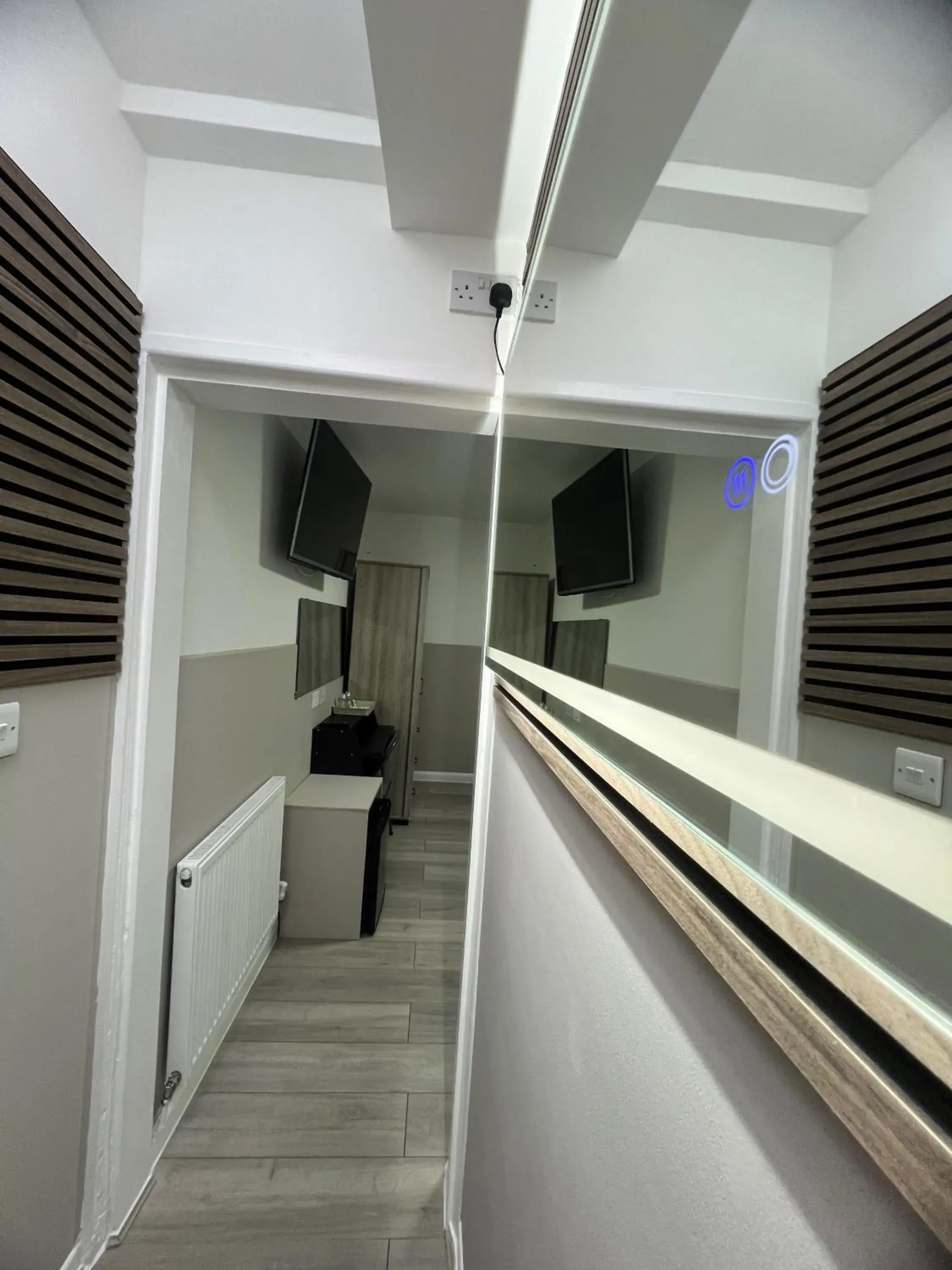 Bedroom in Plaza London Hotel Bedroom in Plaza London Hotel