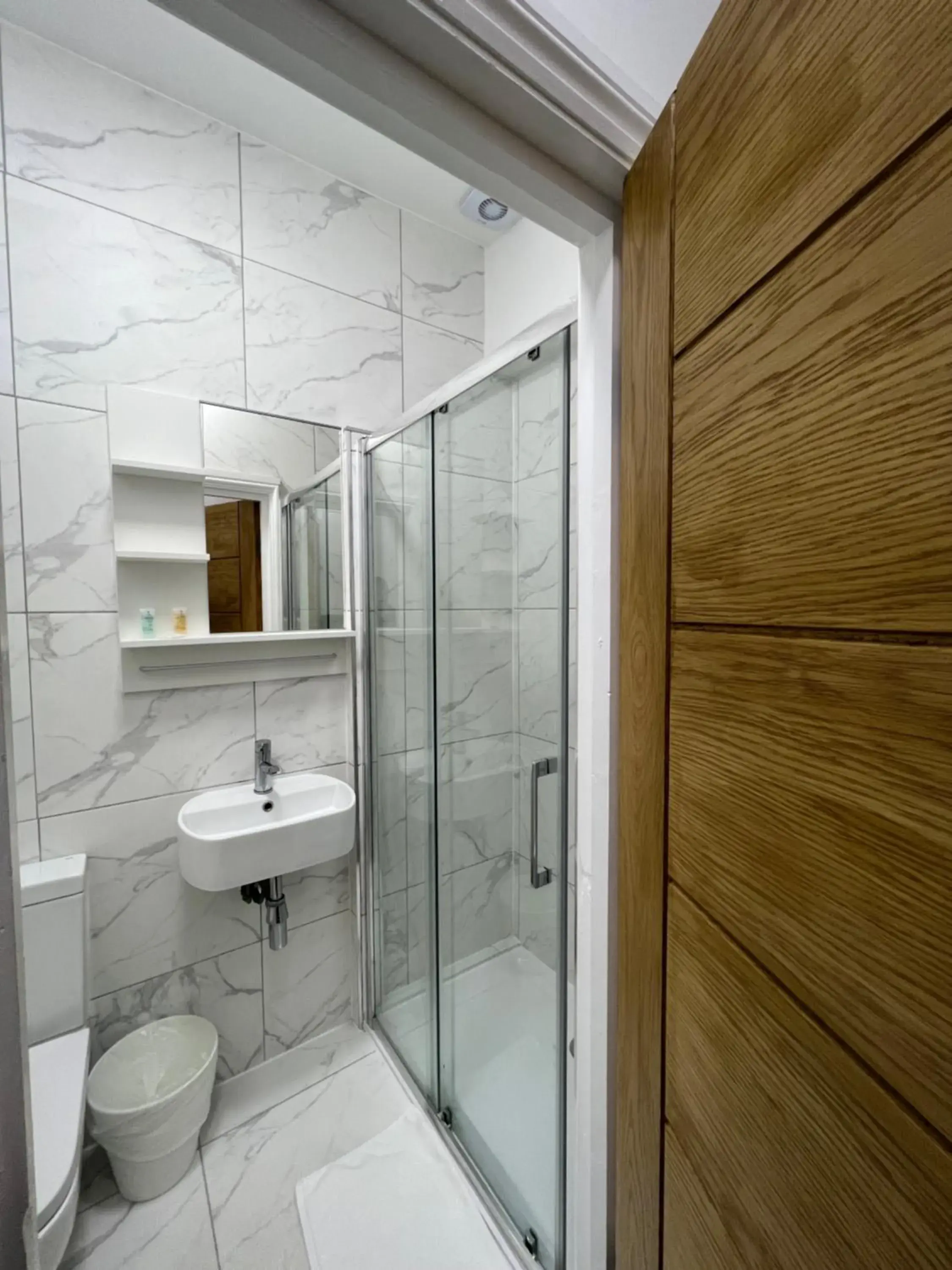 Bedroom in Plaza London Hotel Bedroom in Plaza London Hotel