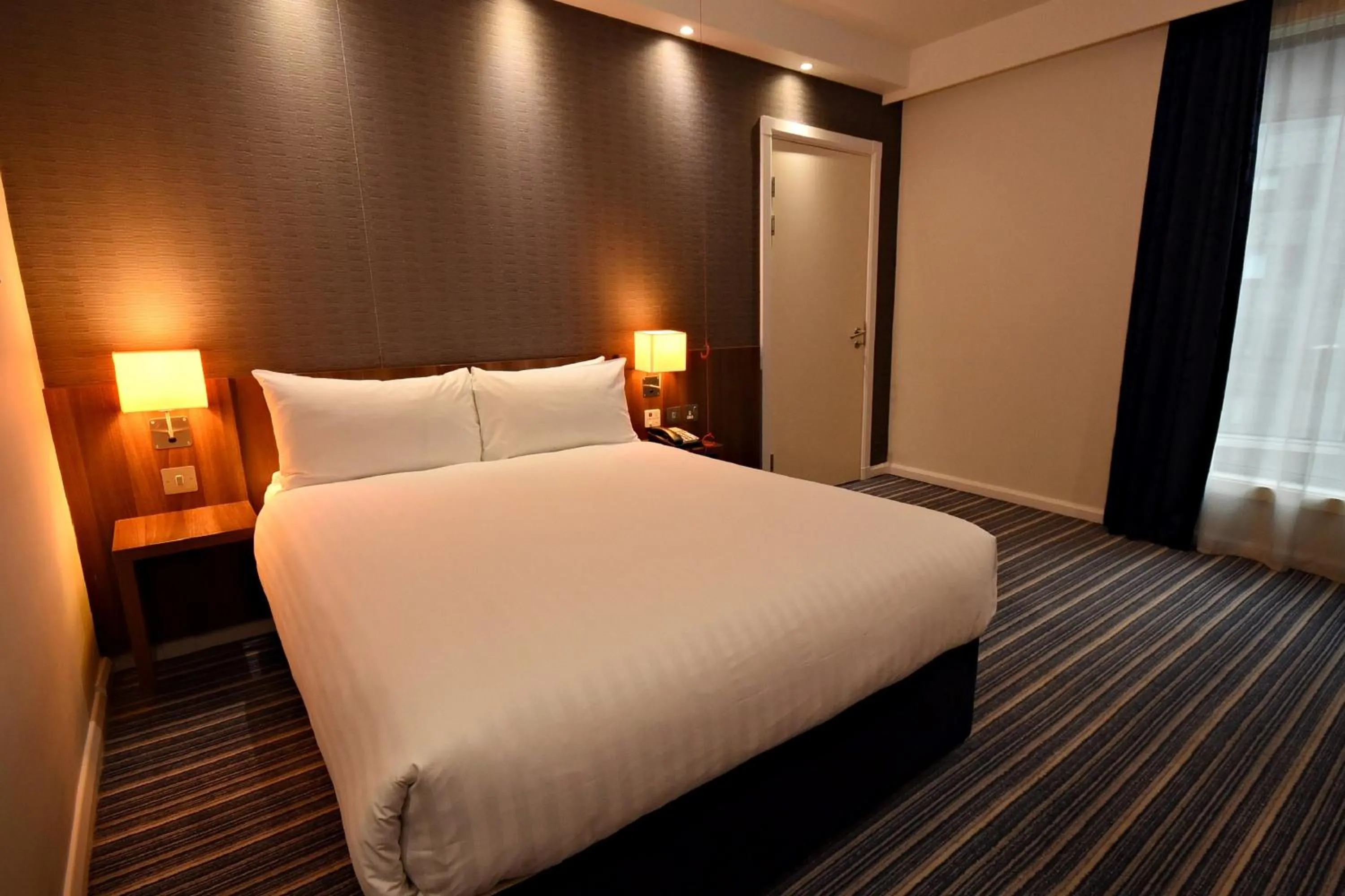 Photo of the whole room, Bed in Holiday Inn Express Manchester City Centre Arena by IHG