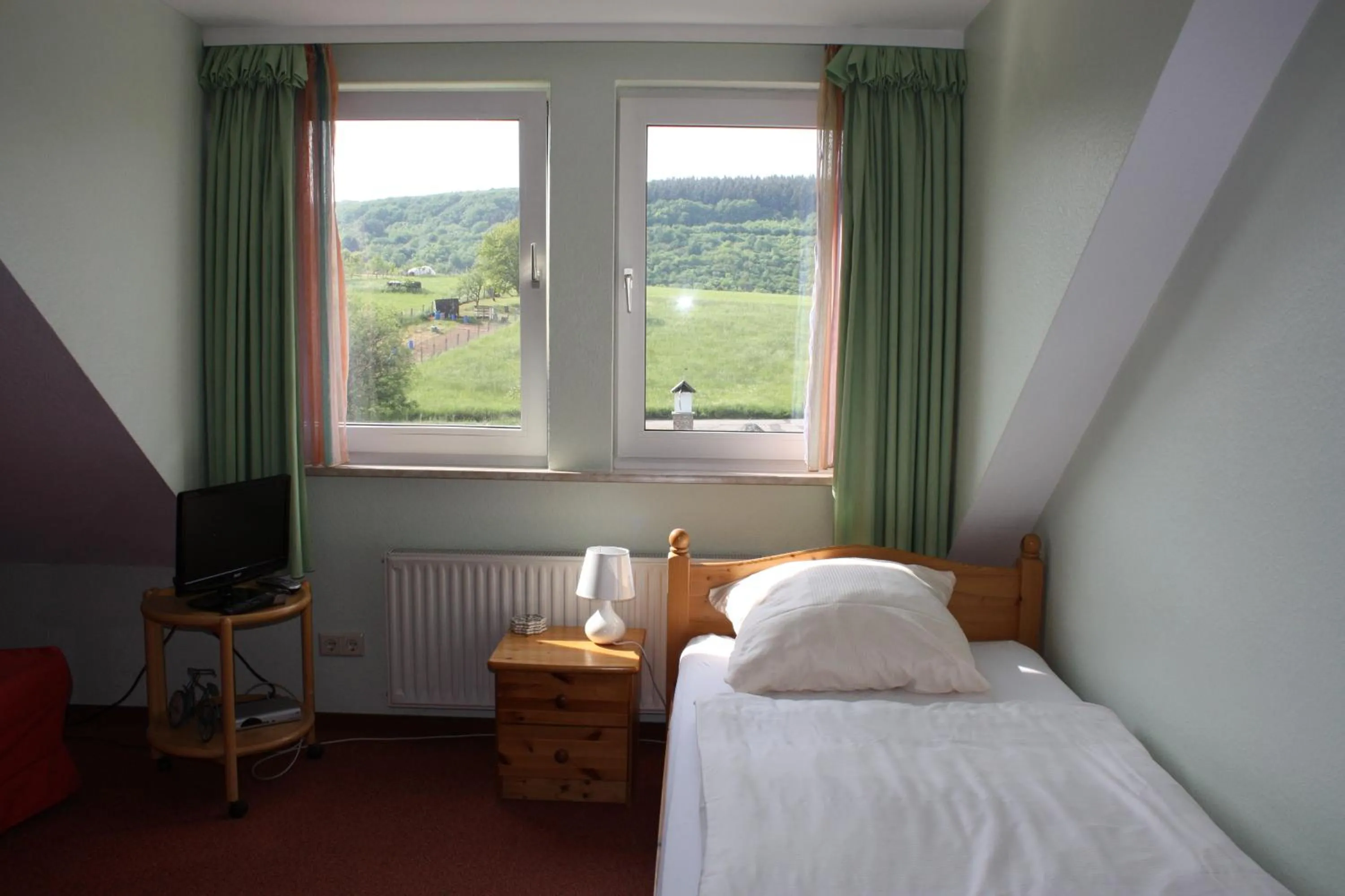Mountain view, Bed in Haus am Zeiberberg