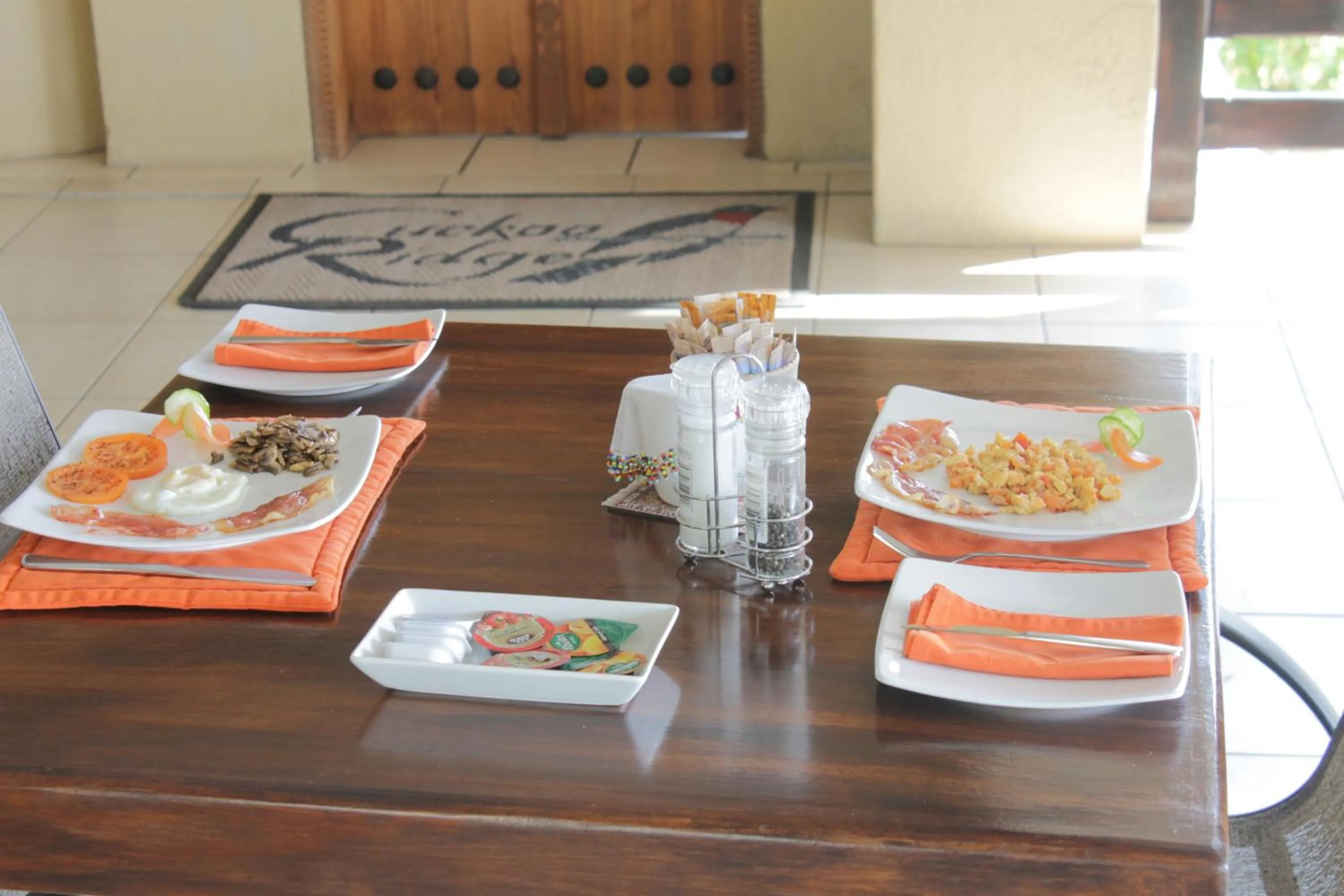 Breakfast in Cuckoo Ridge Country Retreat