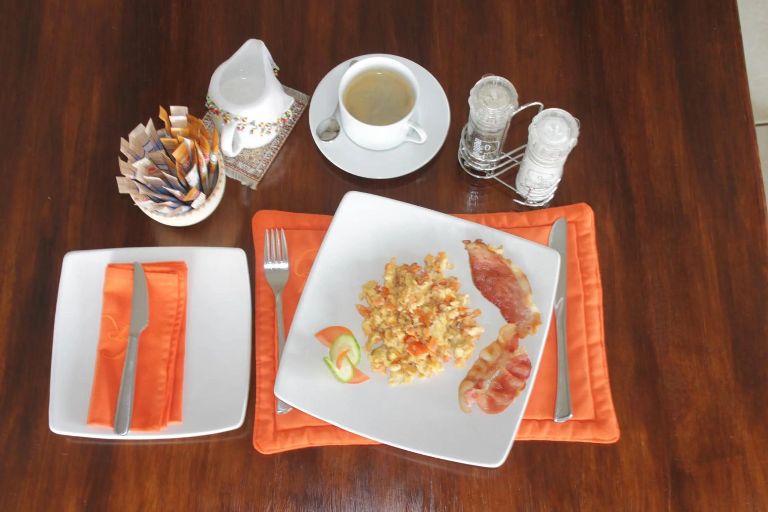 Breakfast in Cuckoo Ridge Country Retreat
