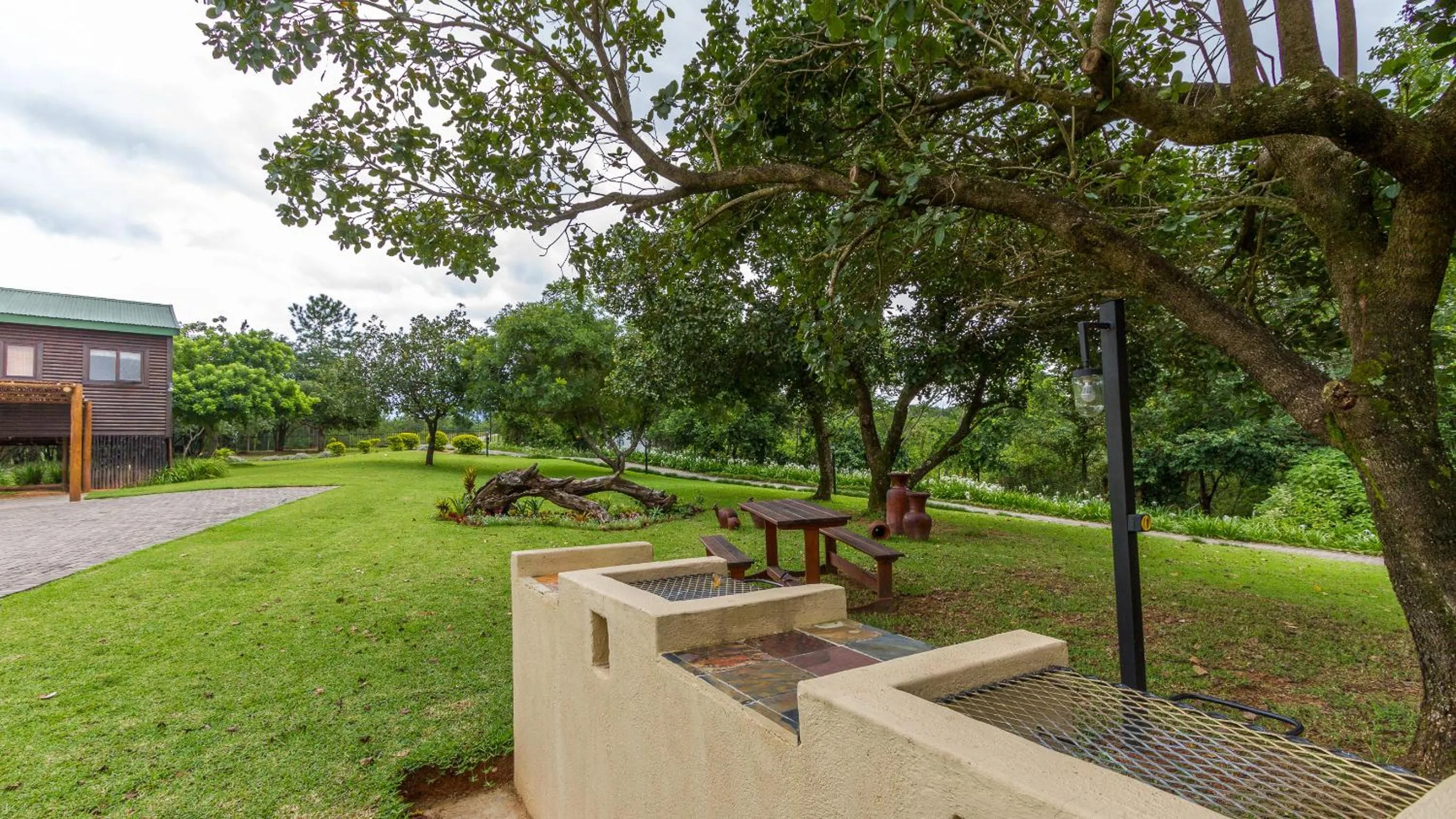 BBQ facilities in Cuckoo Ridge Country Retreat