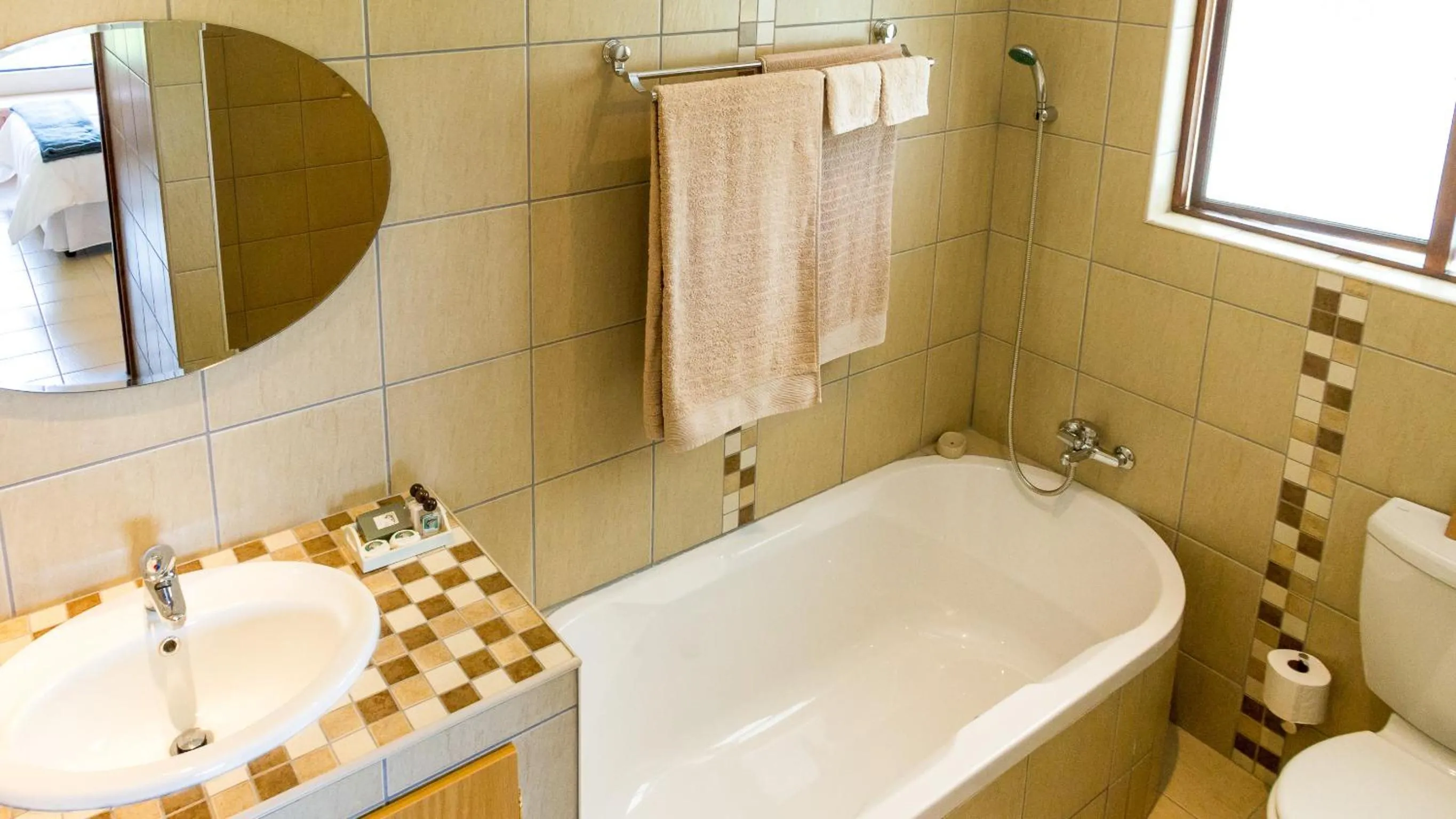 Bathroom in Cuckoo Ridge Country Retreat