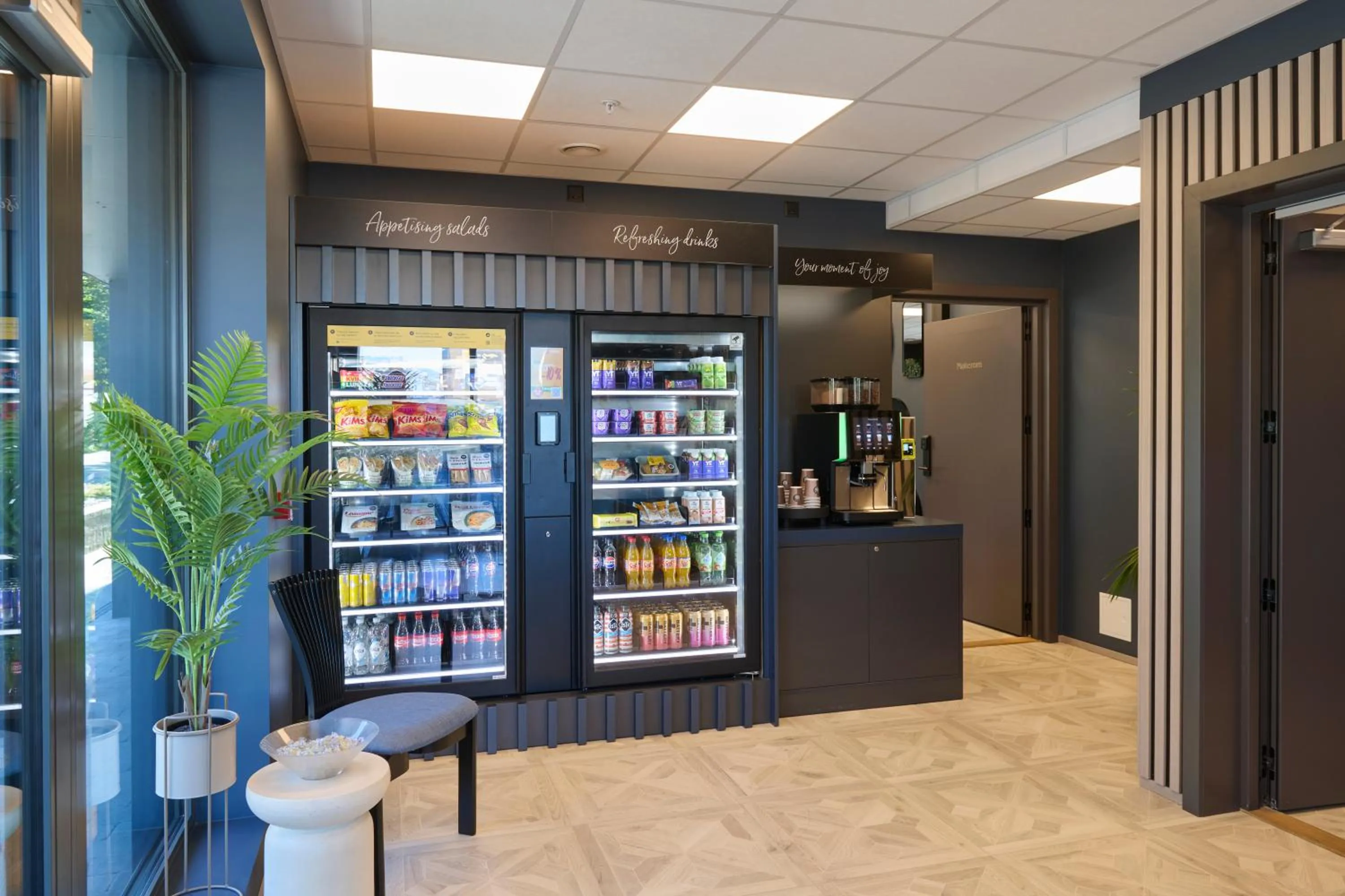 Restaurant/places to eat in Horten Apartment