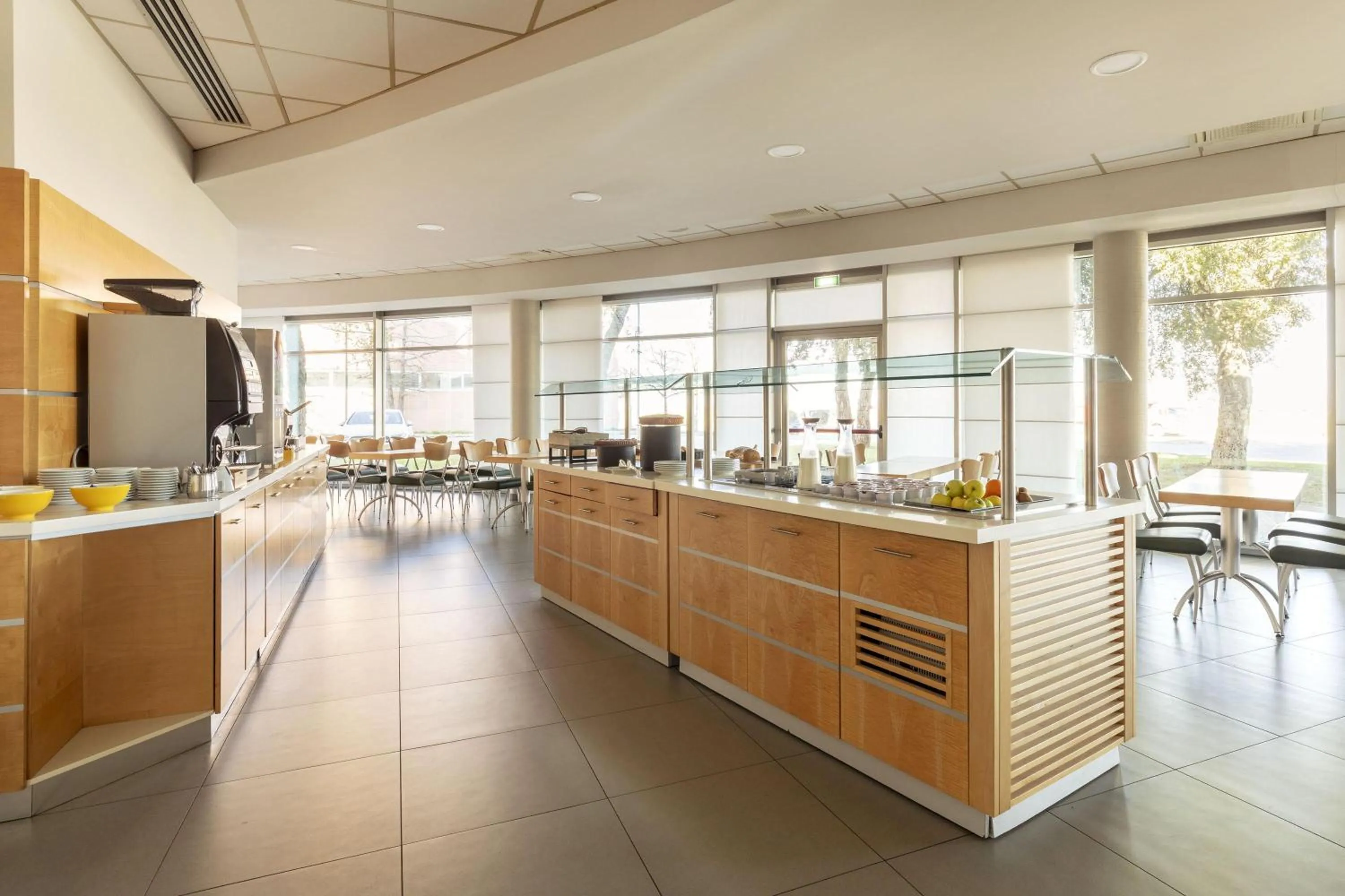 Lobby or reception in B&B Hotel Cherasco Langhe