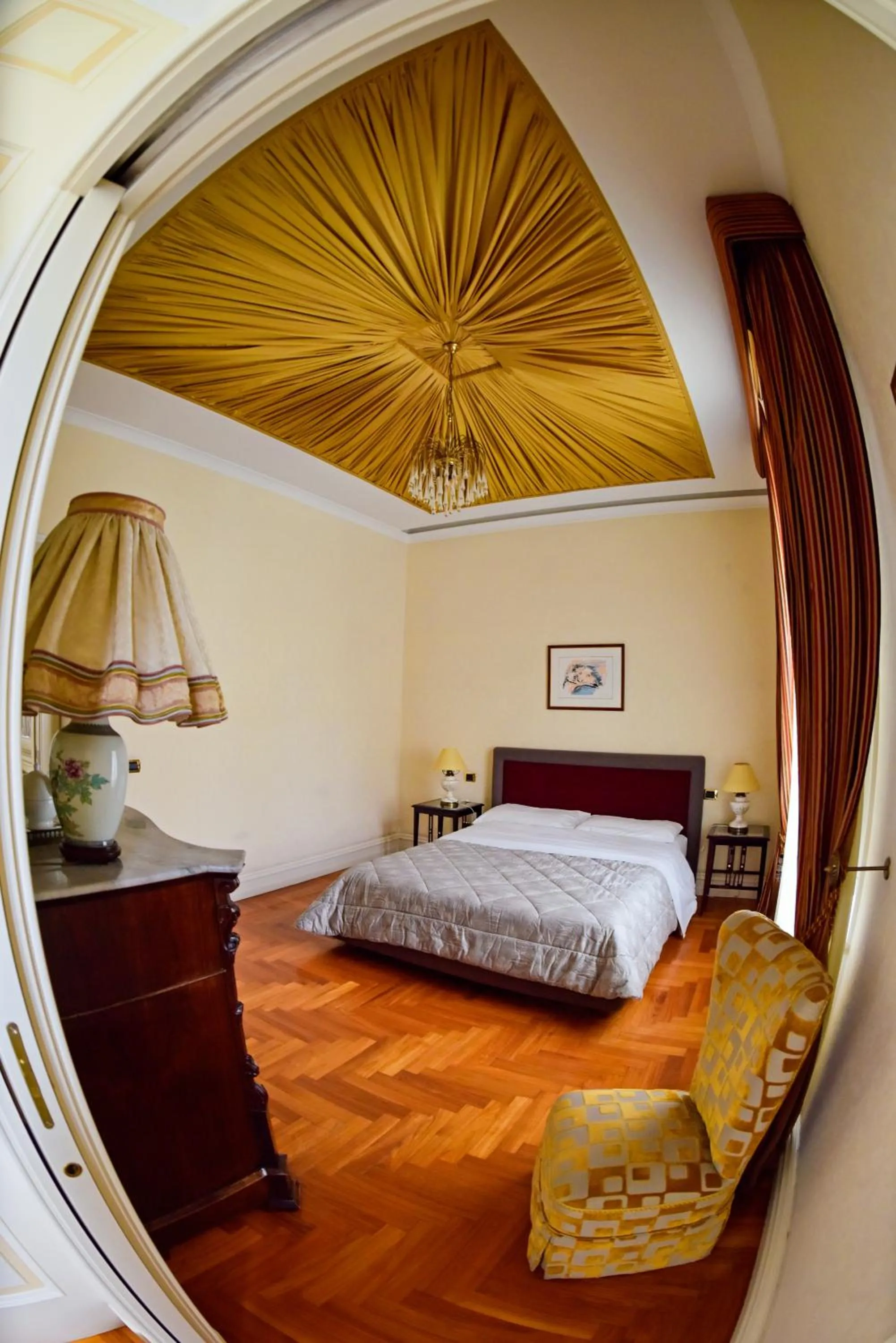 Bed in Al centro Luxury Home