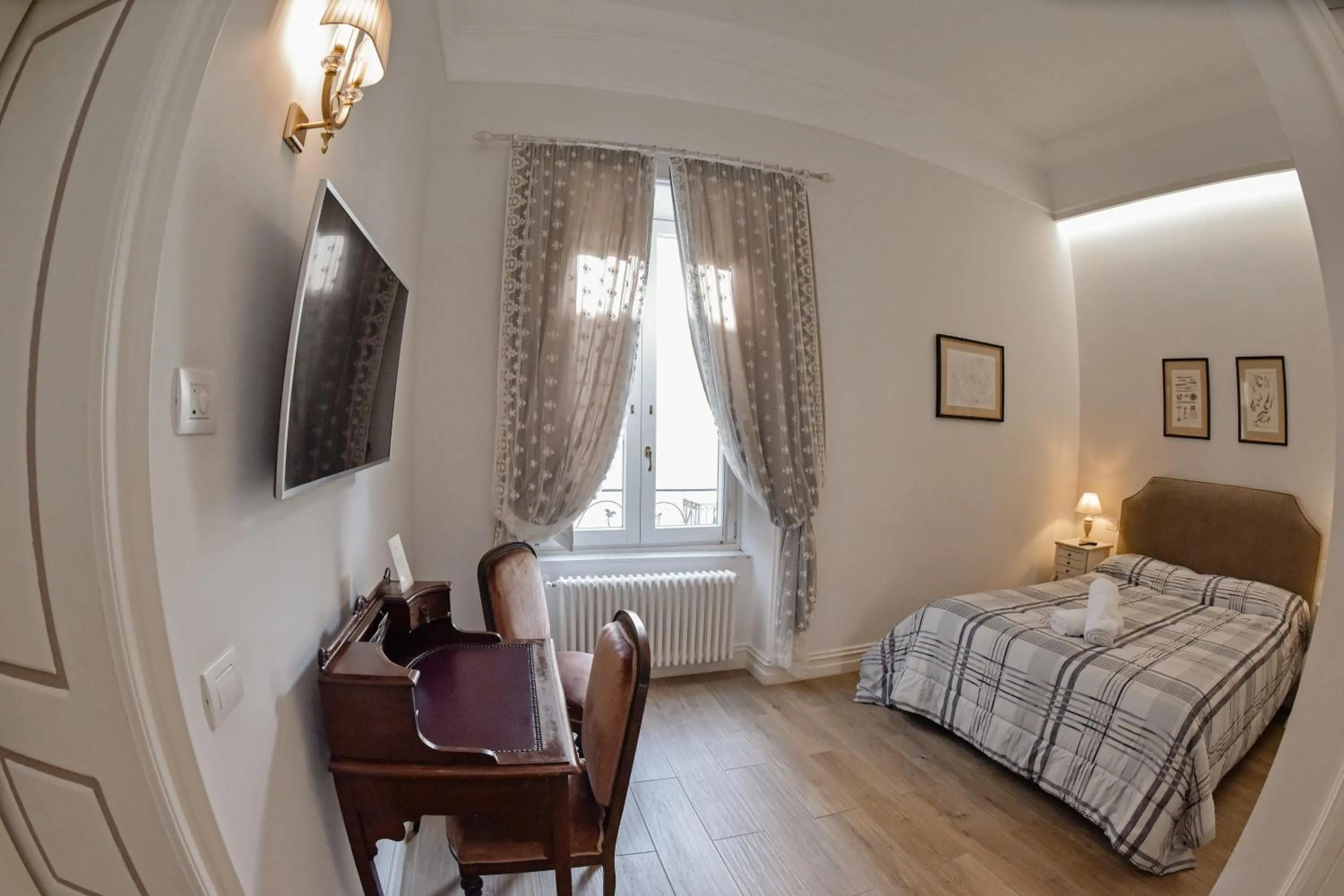 Bed in Al centro Luxury Home