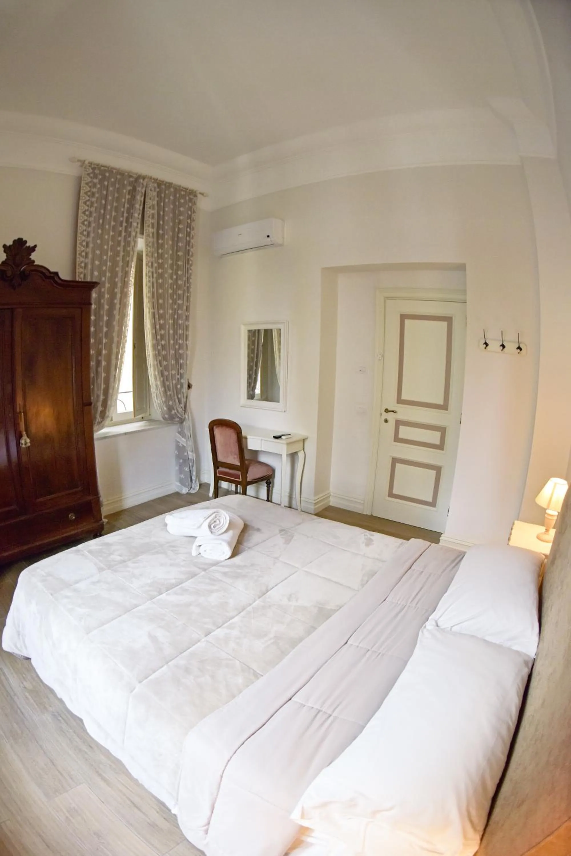 Bed in Al centro Luxury Home