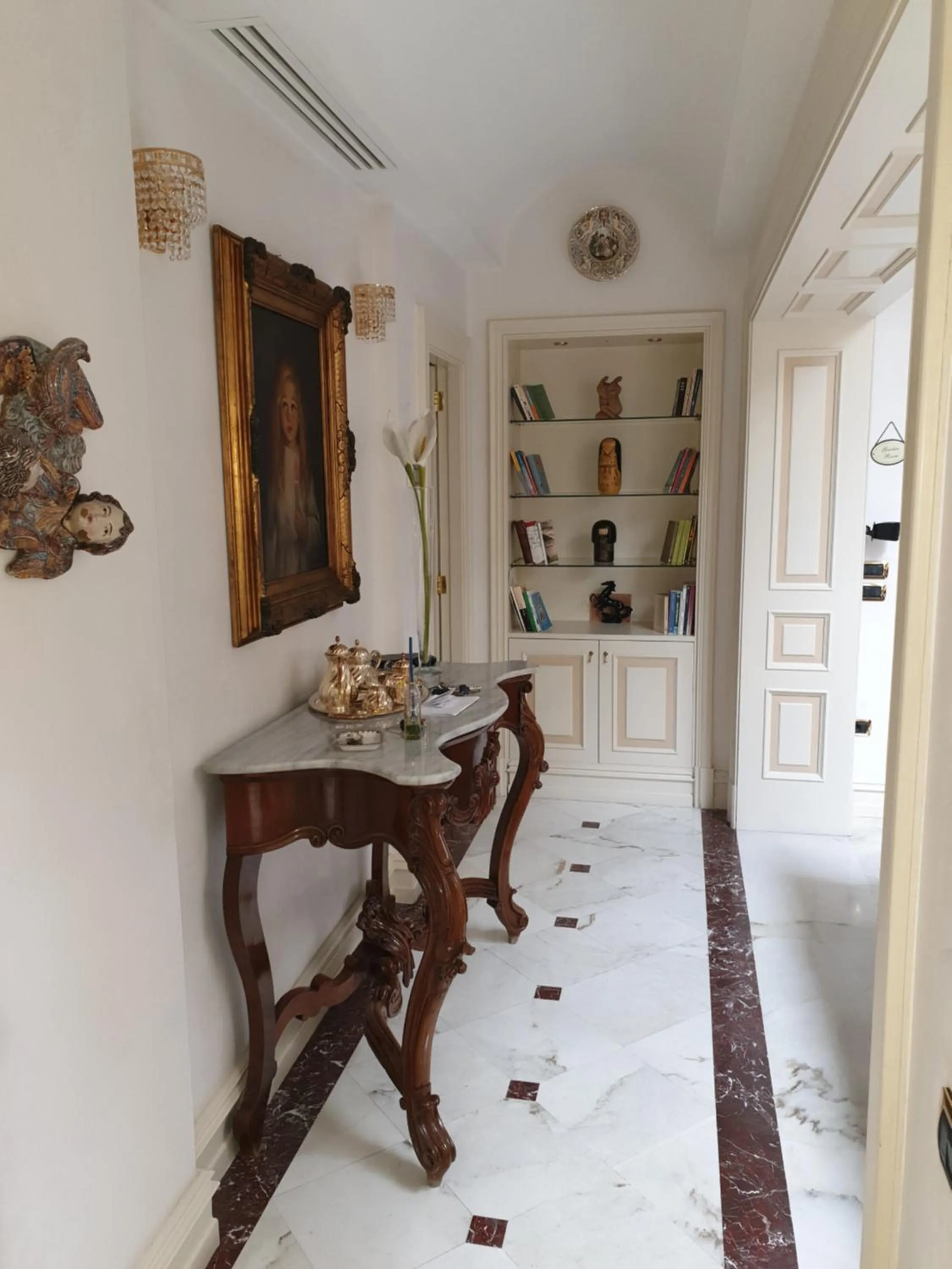 Dining area in Al centro Luxury Home