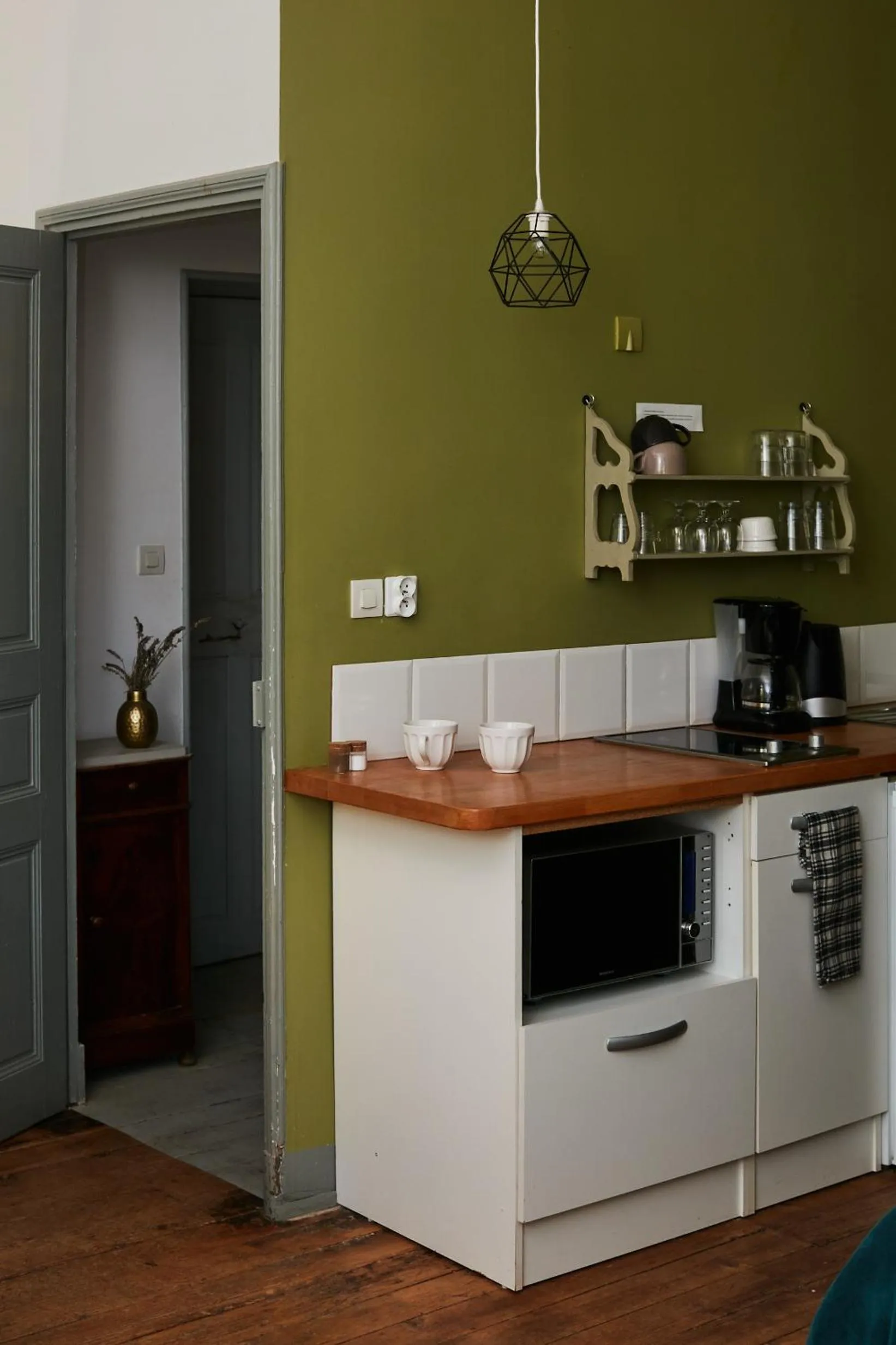 Kitchen or kitchenette in Fontclaire en Provence