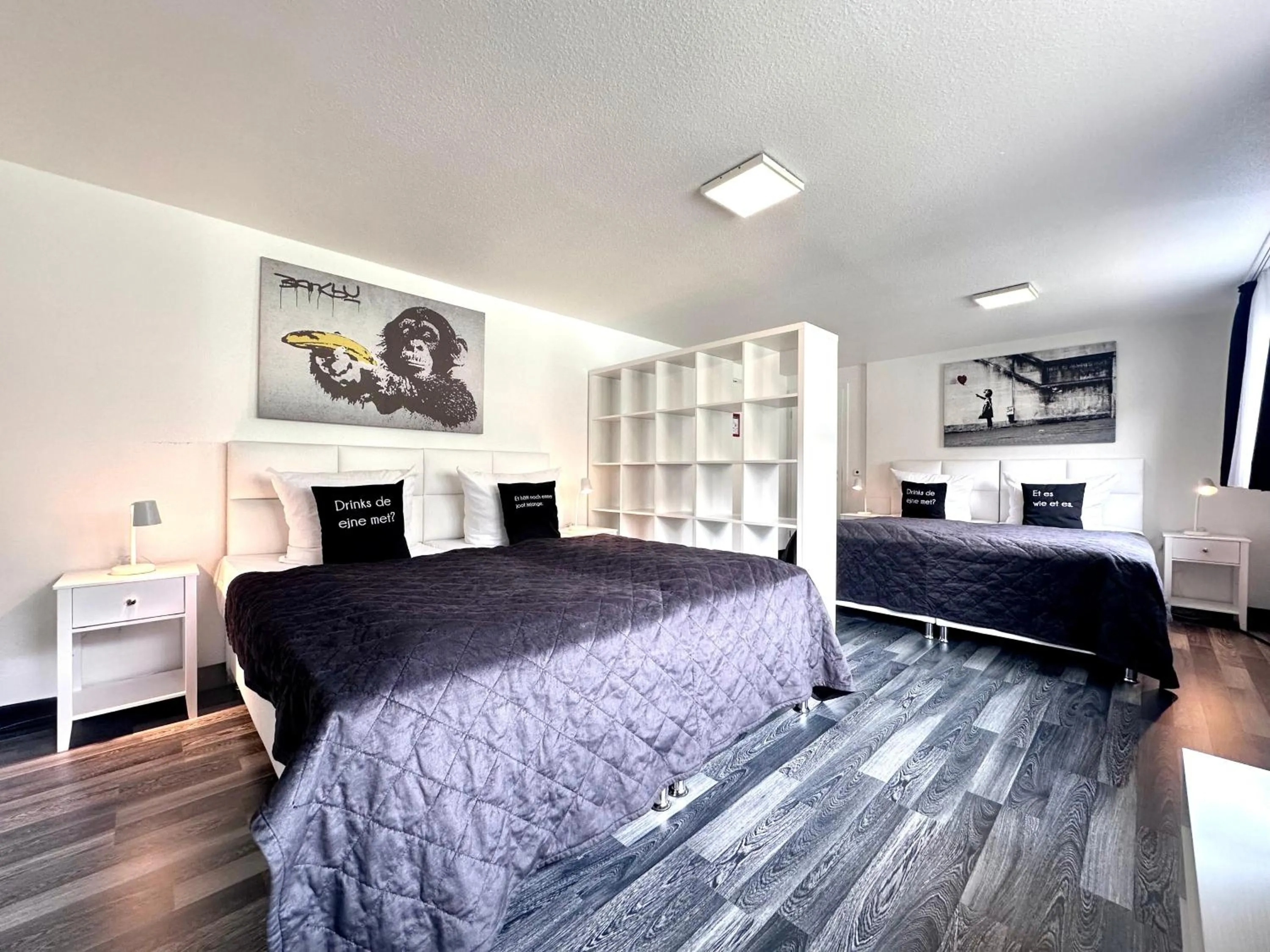 Bed in Hotel Alt Deutz City-Messe-Arena KONTAKTLOSER SELF CHECK-IN