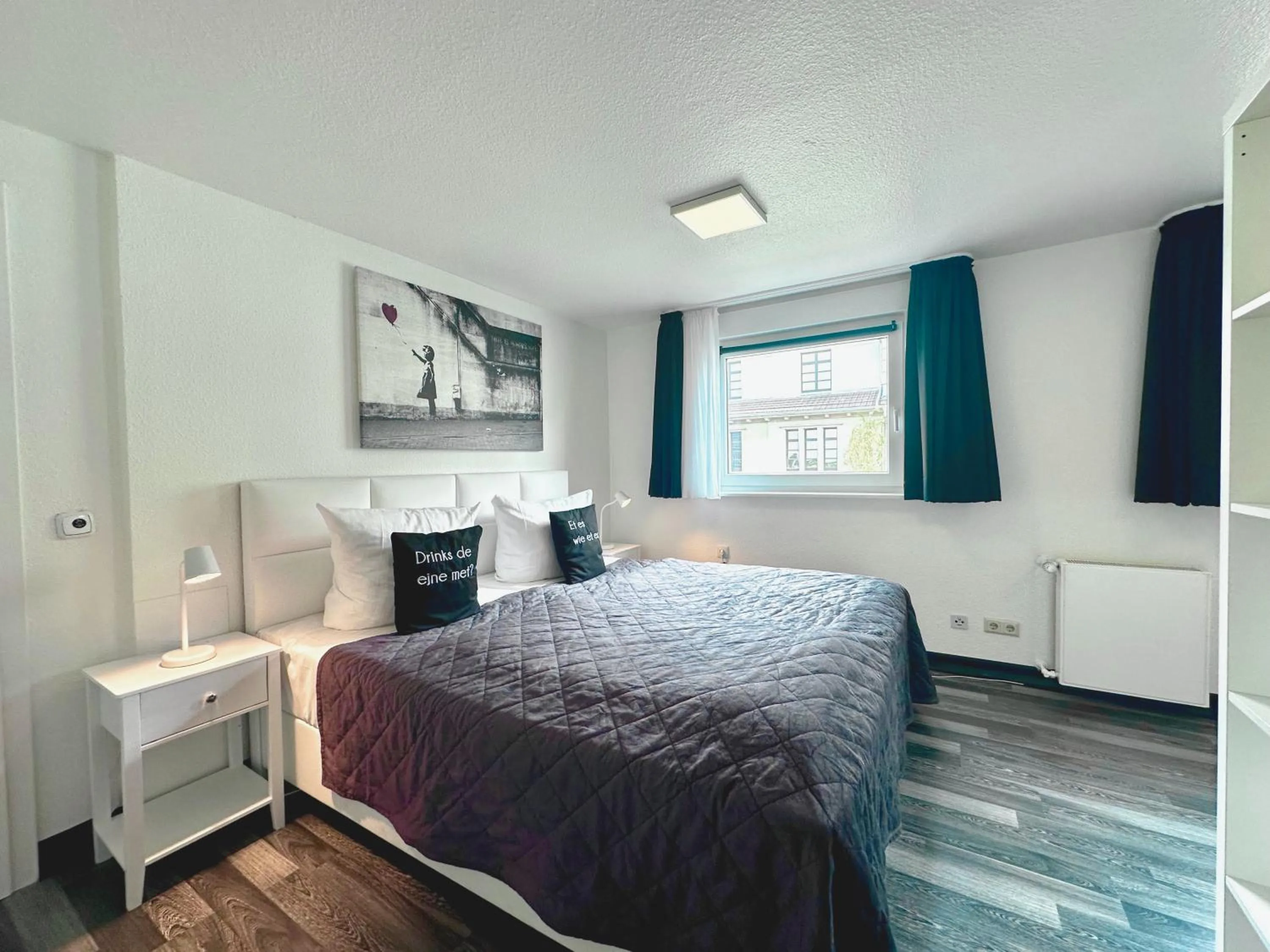 Photo of the whole room, Bed in Hotel Alt Deutz City-Messe-Arena KONTAKTLOSER SELF CHECK-IN