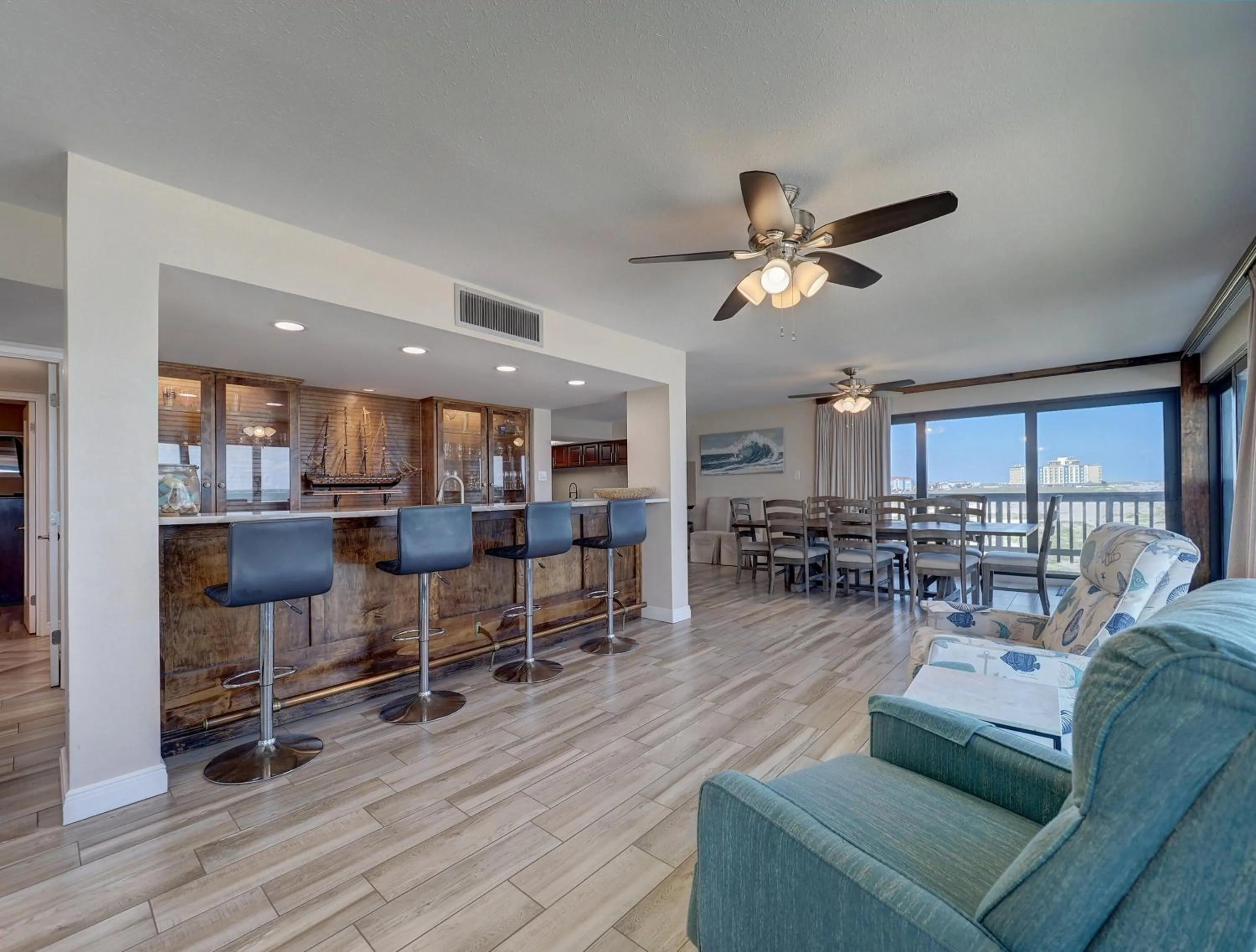 Island House BeachFront Condo Hotel