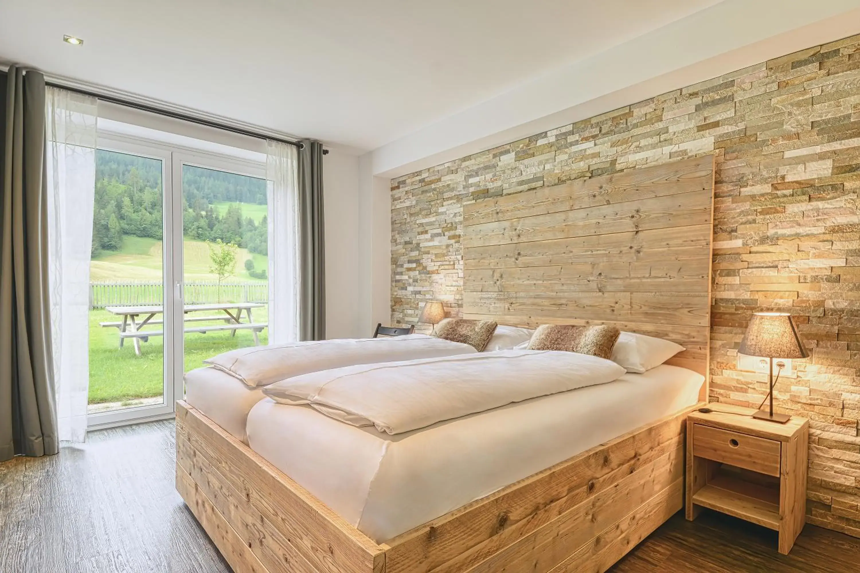 One-Bedroom Apartment - single occupancy in Nockberge Lodge One-Bedroom Apartment - single occupancy in Nockberge Lodge