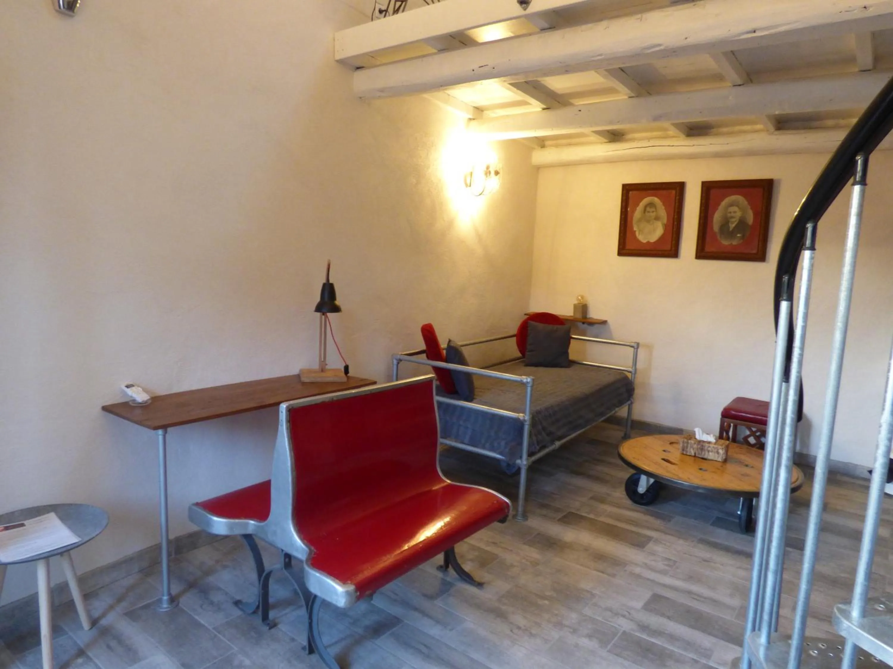 Photo of the whole room in Mas d'Asvin & Spa