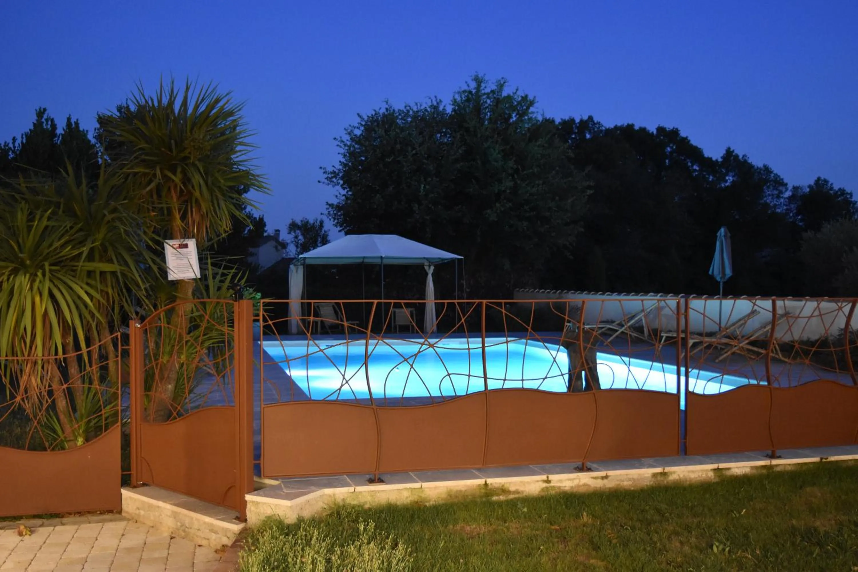 Night in Mas d'Asvin & Spa