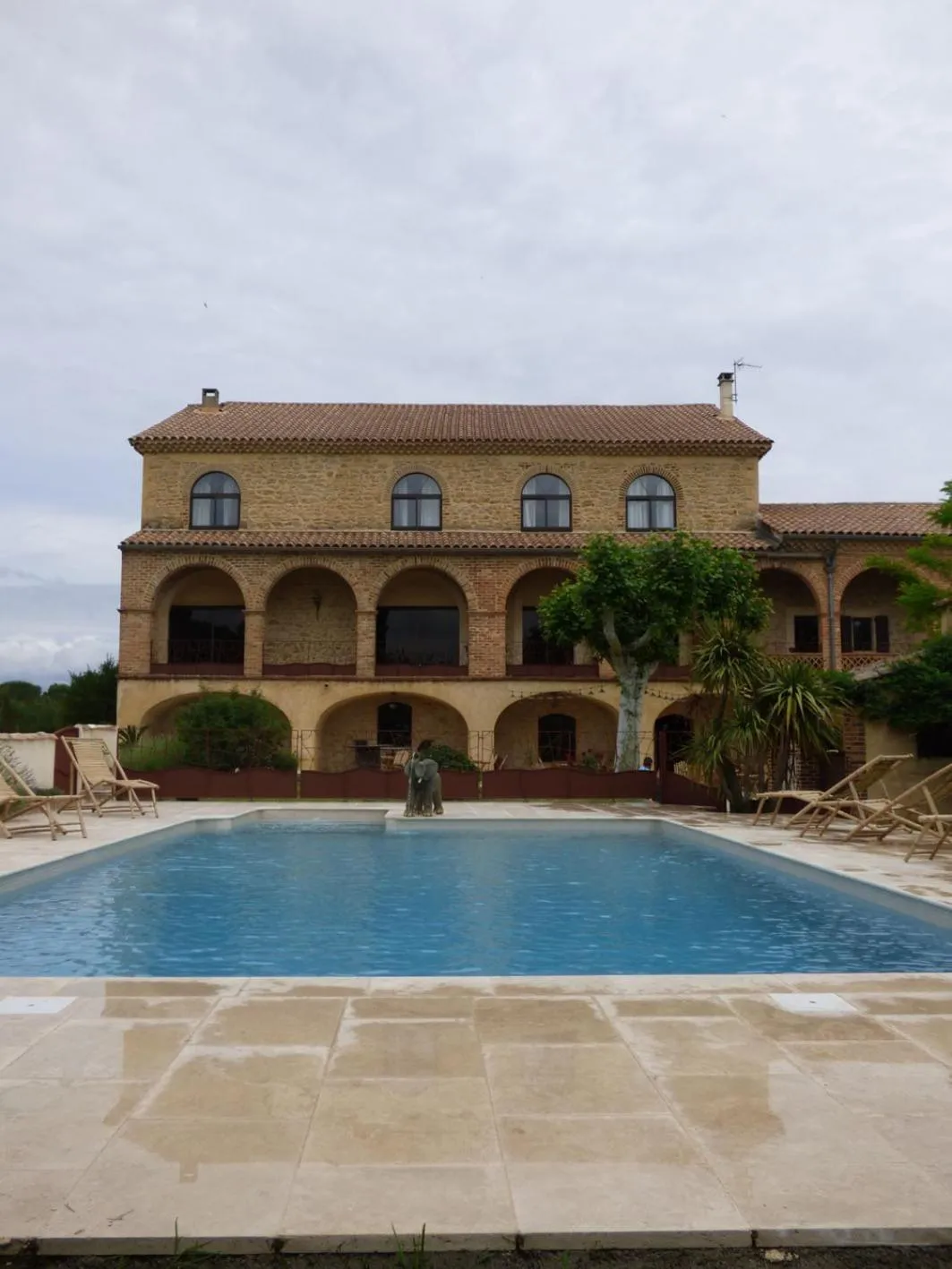 Facade/entrance in Mas d'Asvin & Spa