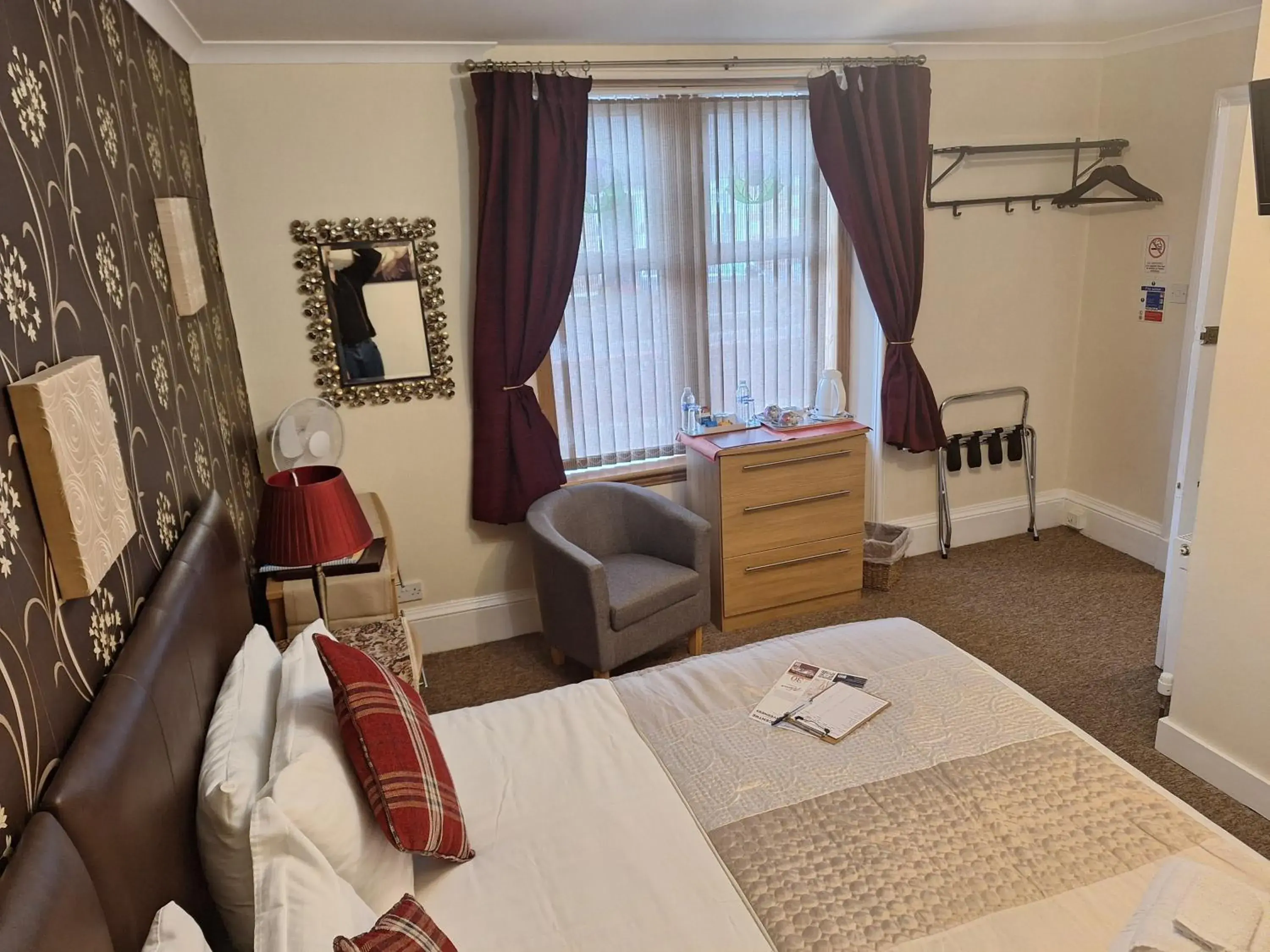 Double or Twin Room - Ground Floor in Torridon Guest House Double or Twin Room - Ground Floor in Torridon Guest House