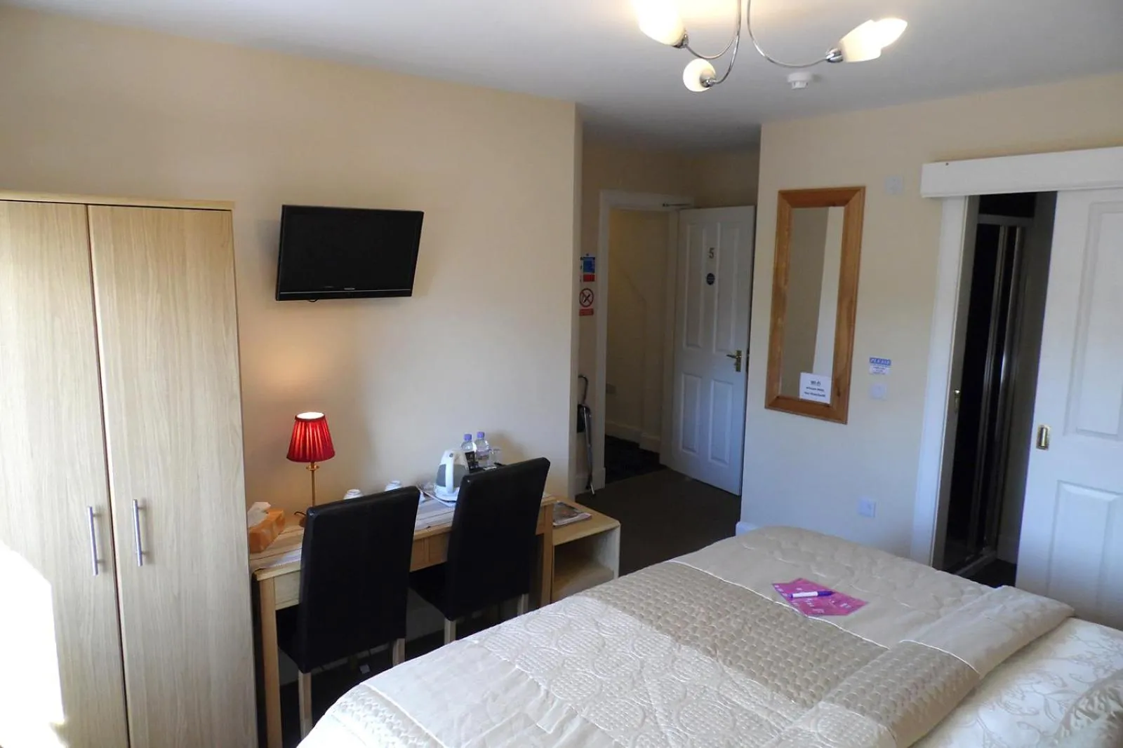 Bedroom, Bed in Torridon Guest House