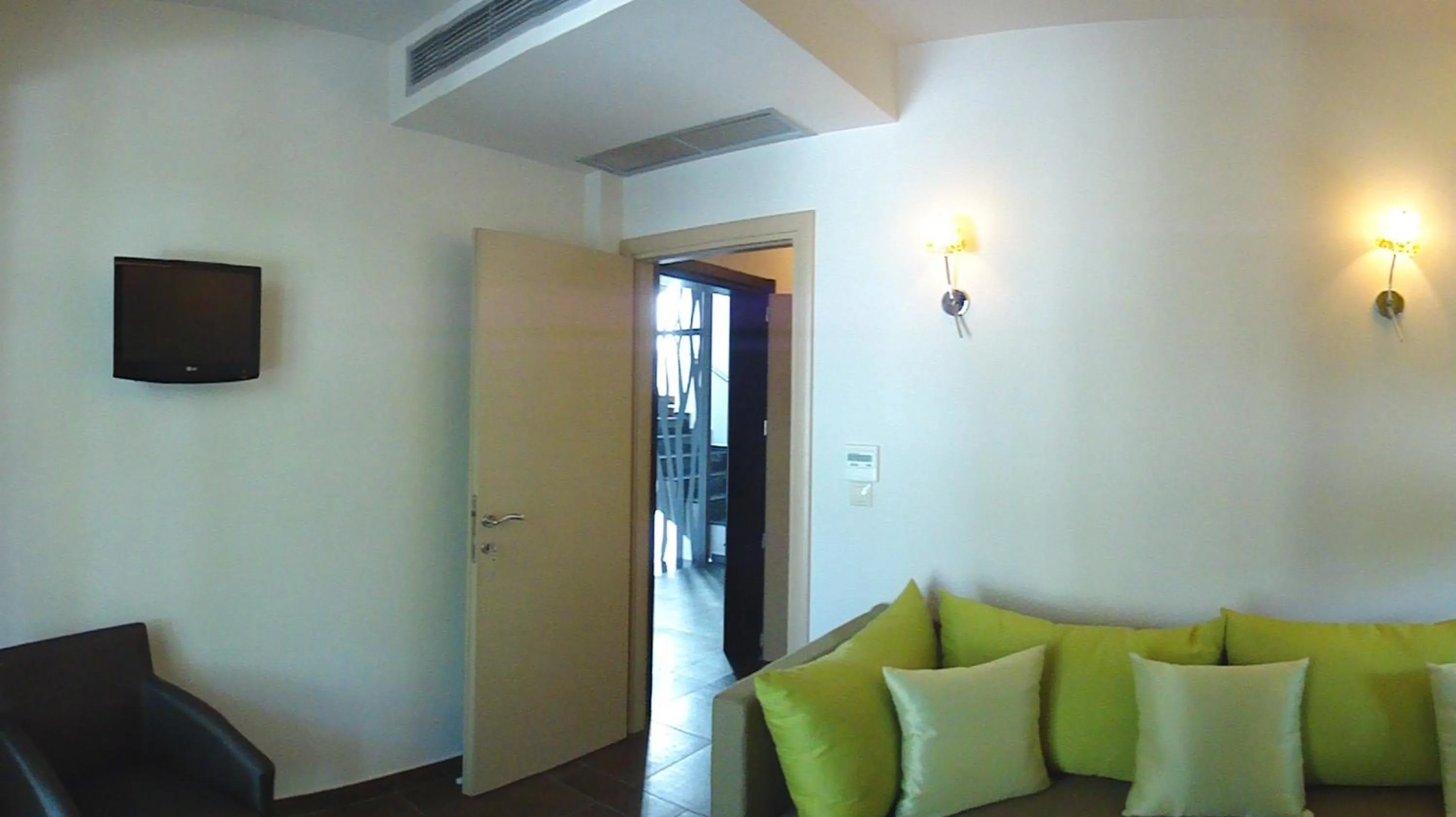 TV and multimedia in Hotel Ifigenia