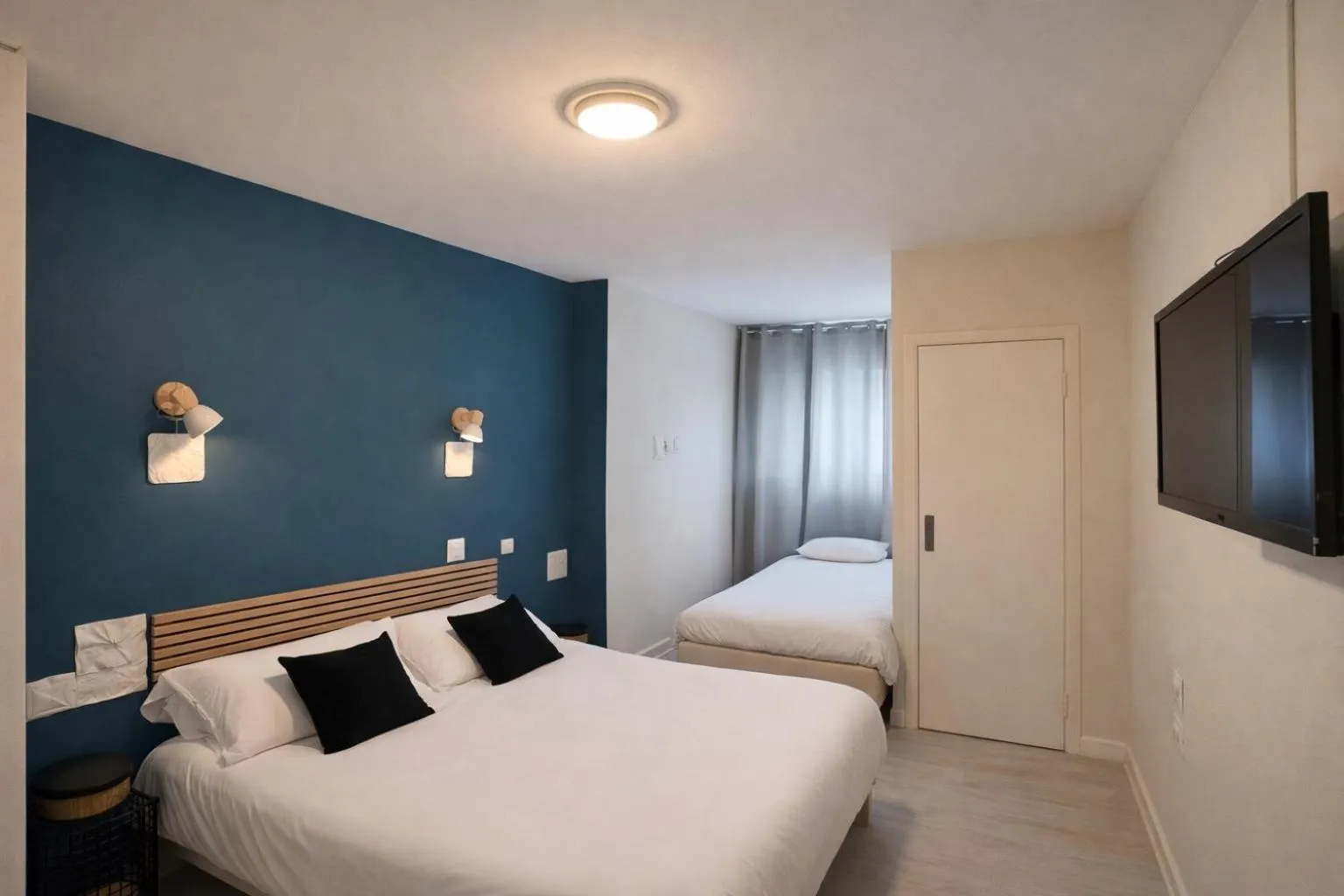 TV and multimedia, Bed in Le Relais de la route bleue