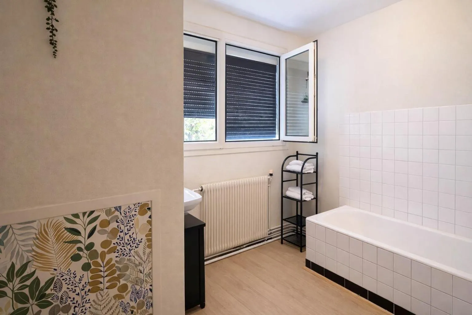 Bathroom, Bed in Le Relais de la route bleue