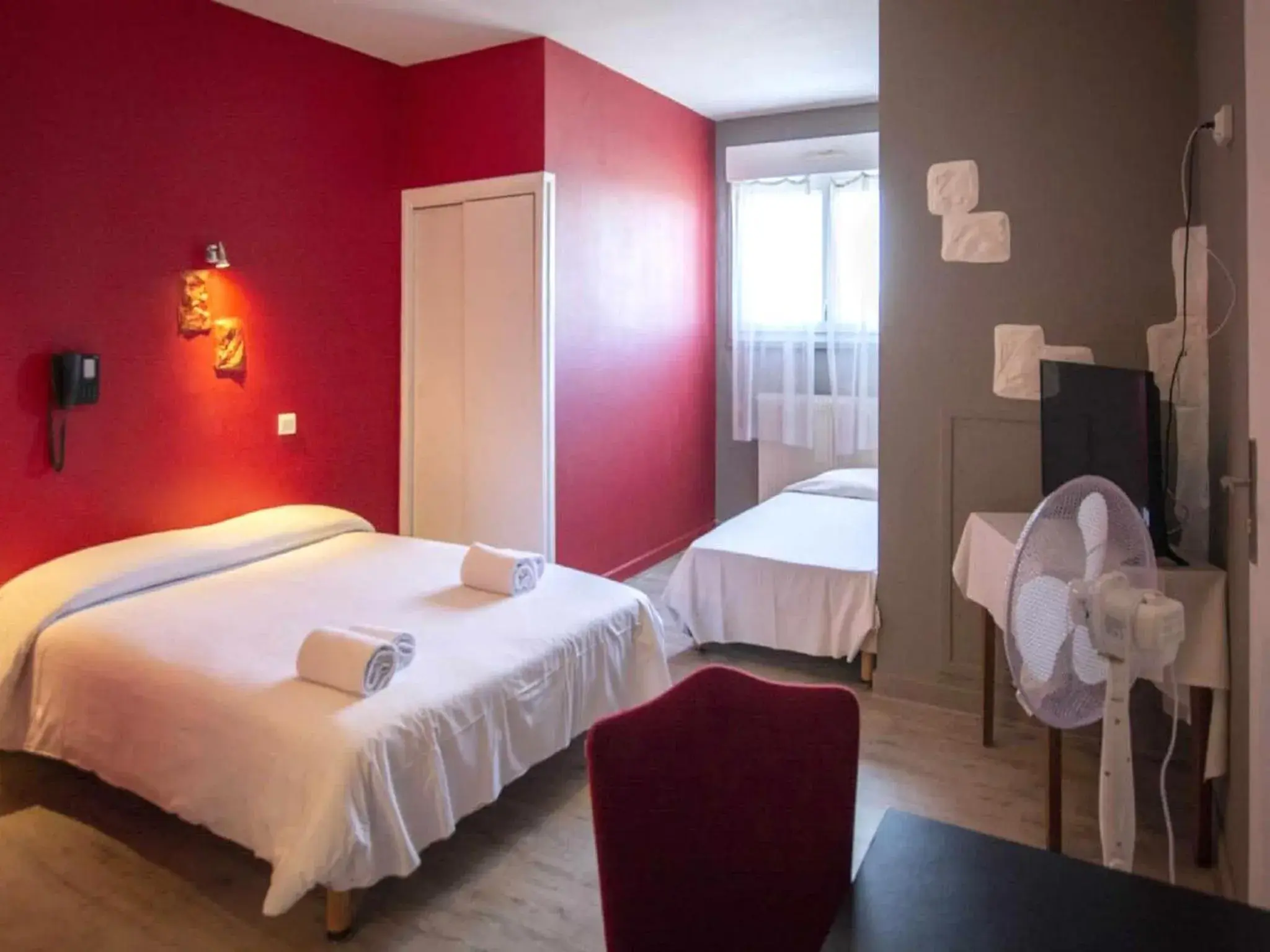 Family Room (2 Adults + 2 Children) in Le Relais de la route bleue Family Room (2 Adults + 2 Children) in Le Relais de la route bleue