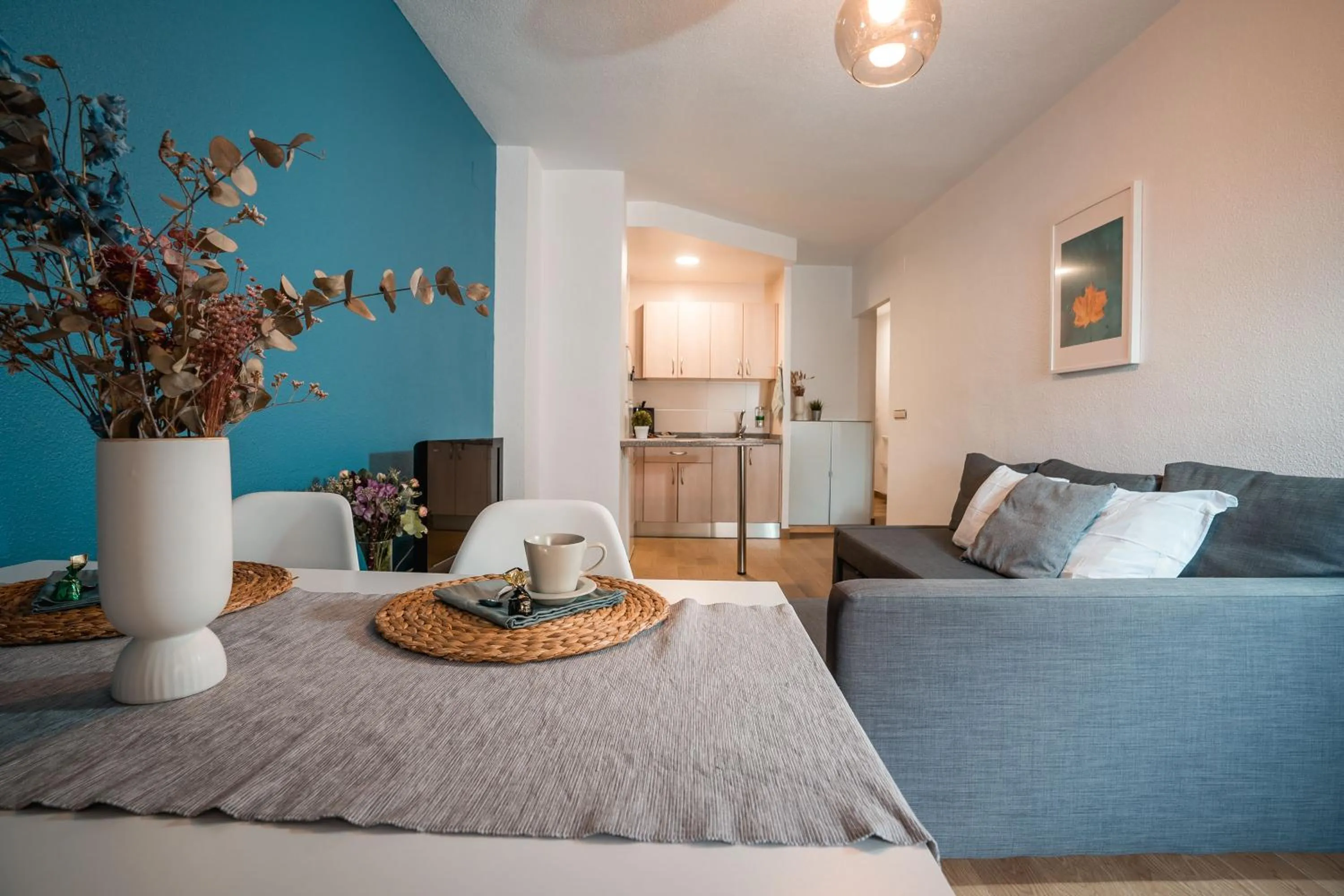 Communal lounge/ TV room, Bed in Apartamento cerca de la Alhambra y el Albaicín QH Granada Centro