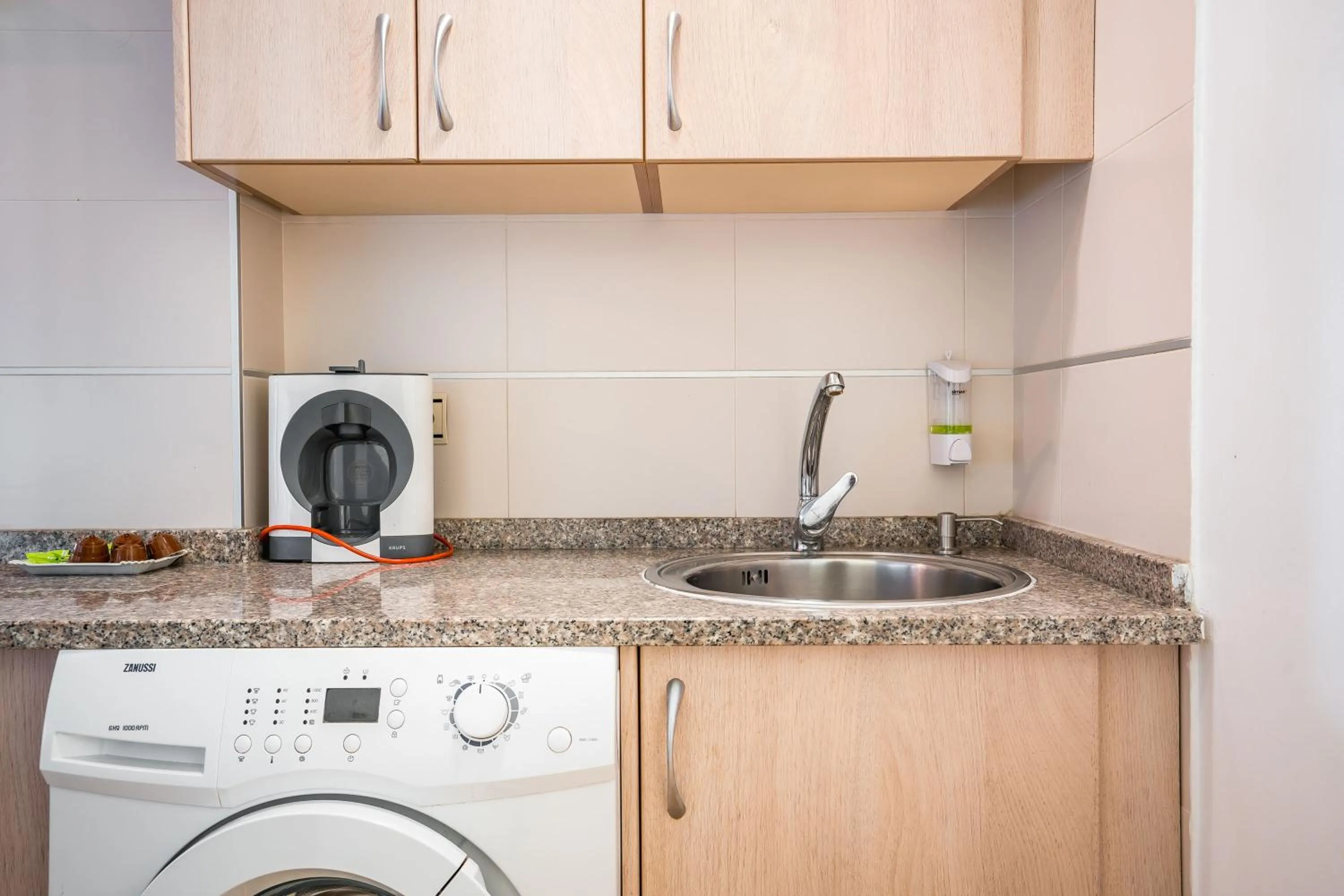 Kitchen or kitchenette in Apartamento cerca de la Alhambra y el Albaicín QH Granada Centro