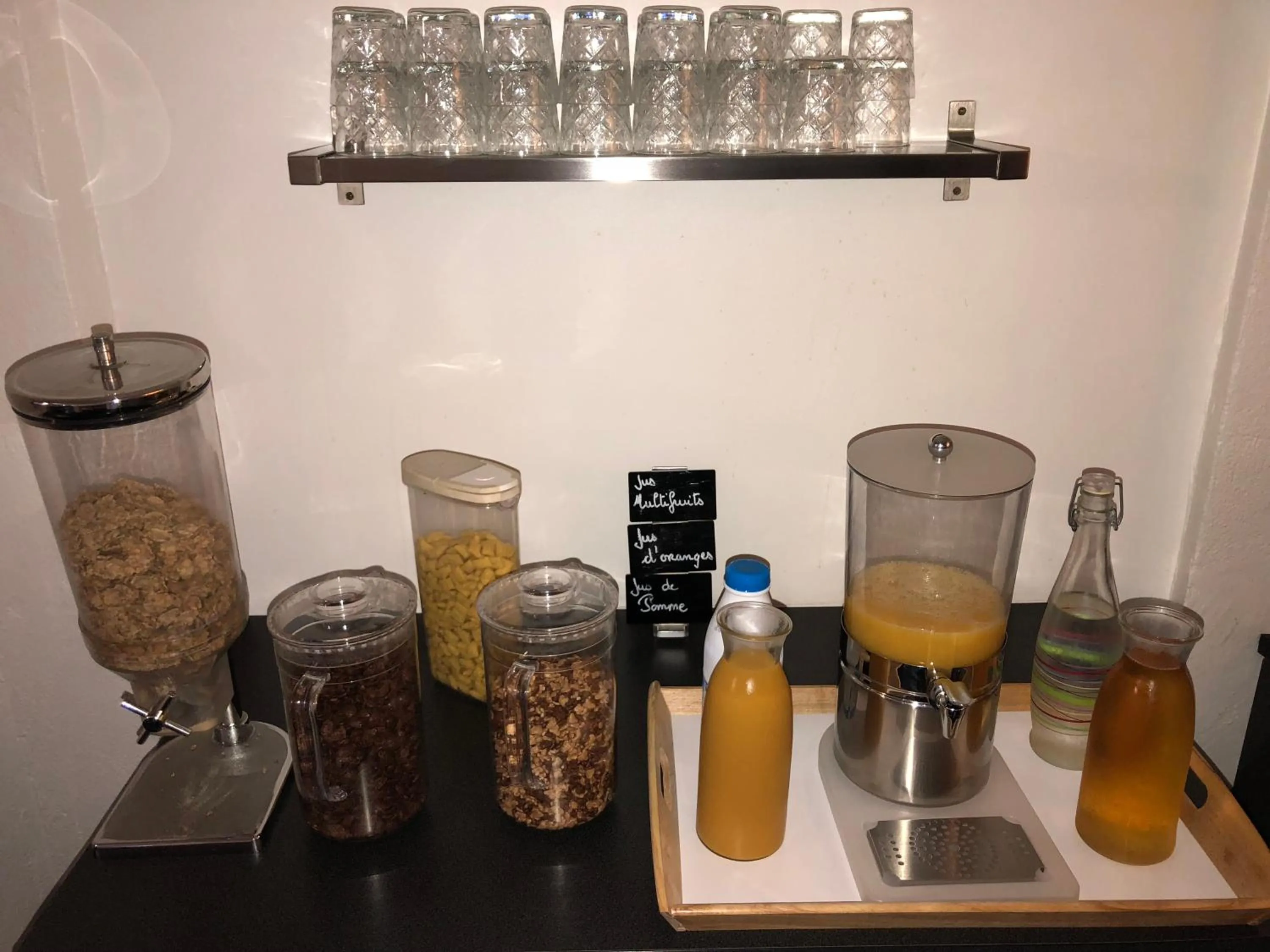 Breakfast in Hôtel Le Mistral