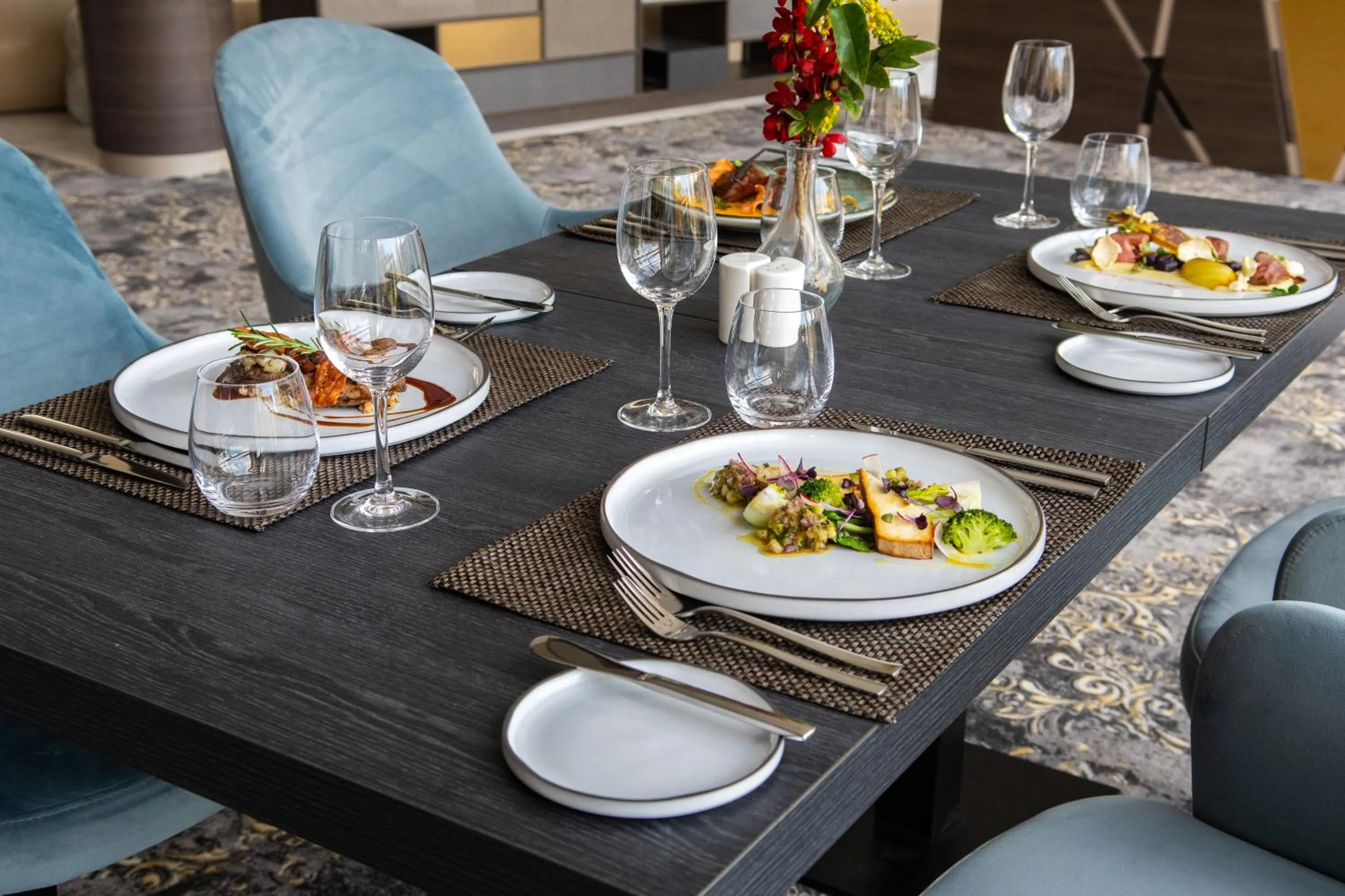 Restaurant/places to eat in Hotel Azur Premium