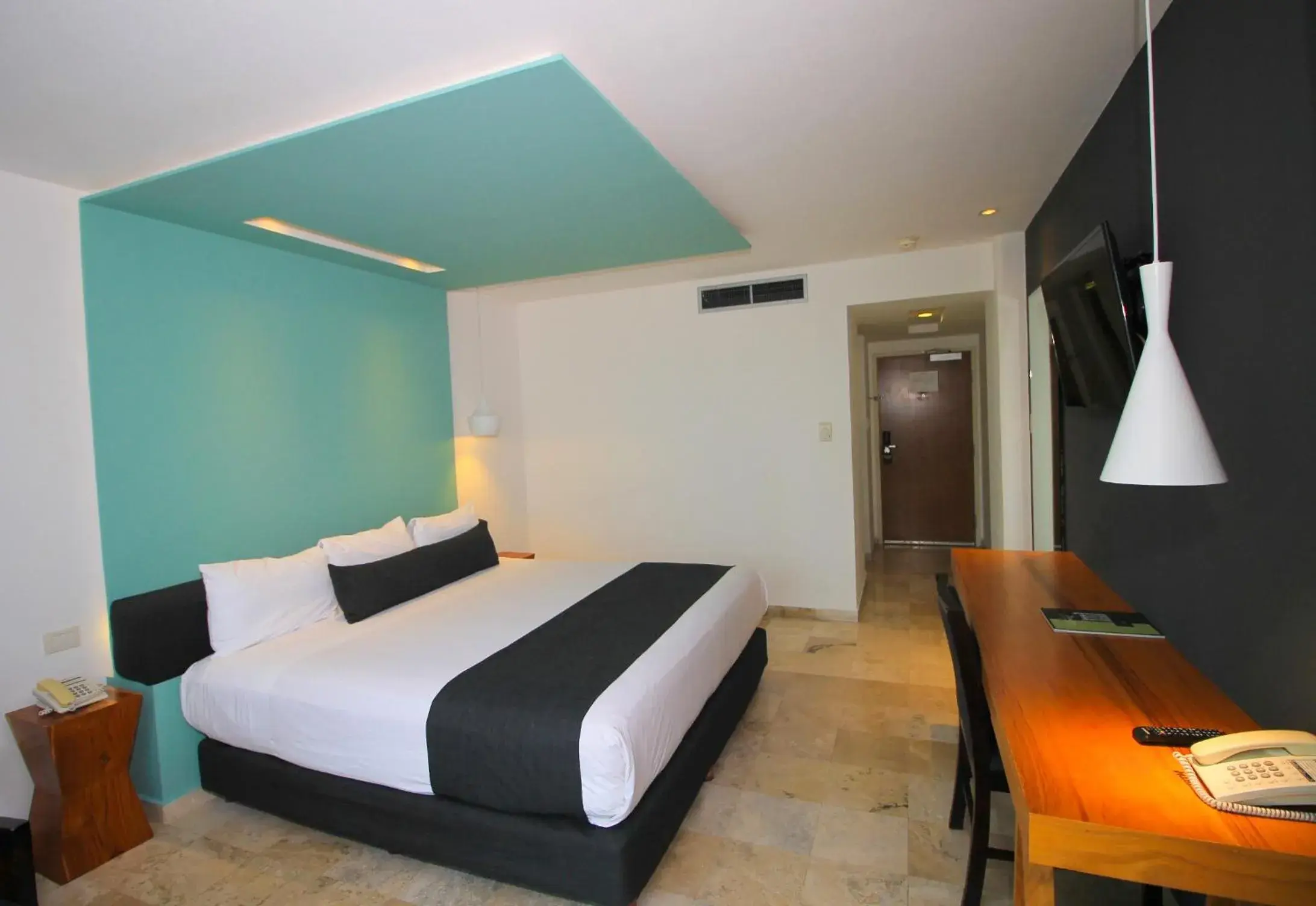 Bed in Rivoli Select Hotel Bed in Rivoli Select Hotel