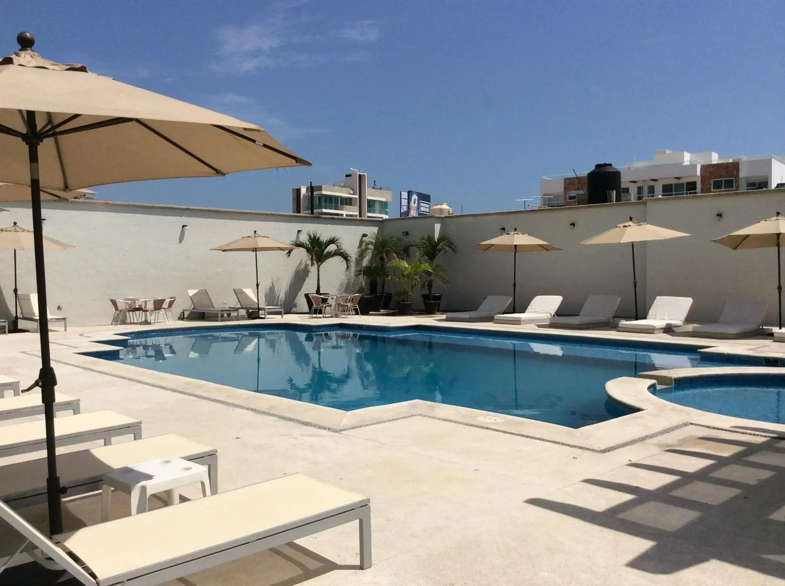 Swimming pool in Rivoli Select Hotel Swimming pool in Rivoli Select Hotel