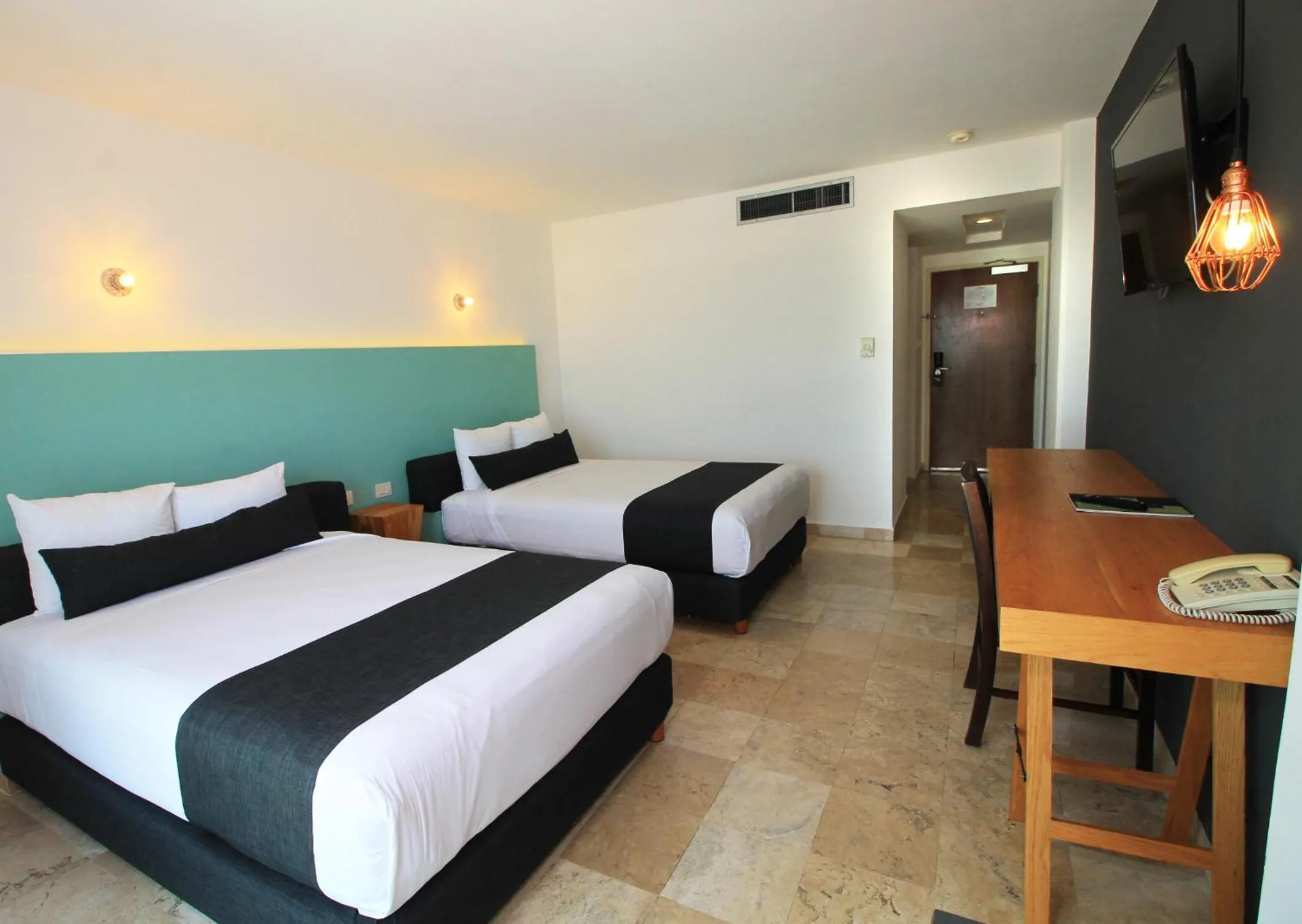 Bed in Rivoli Select Hotel