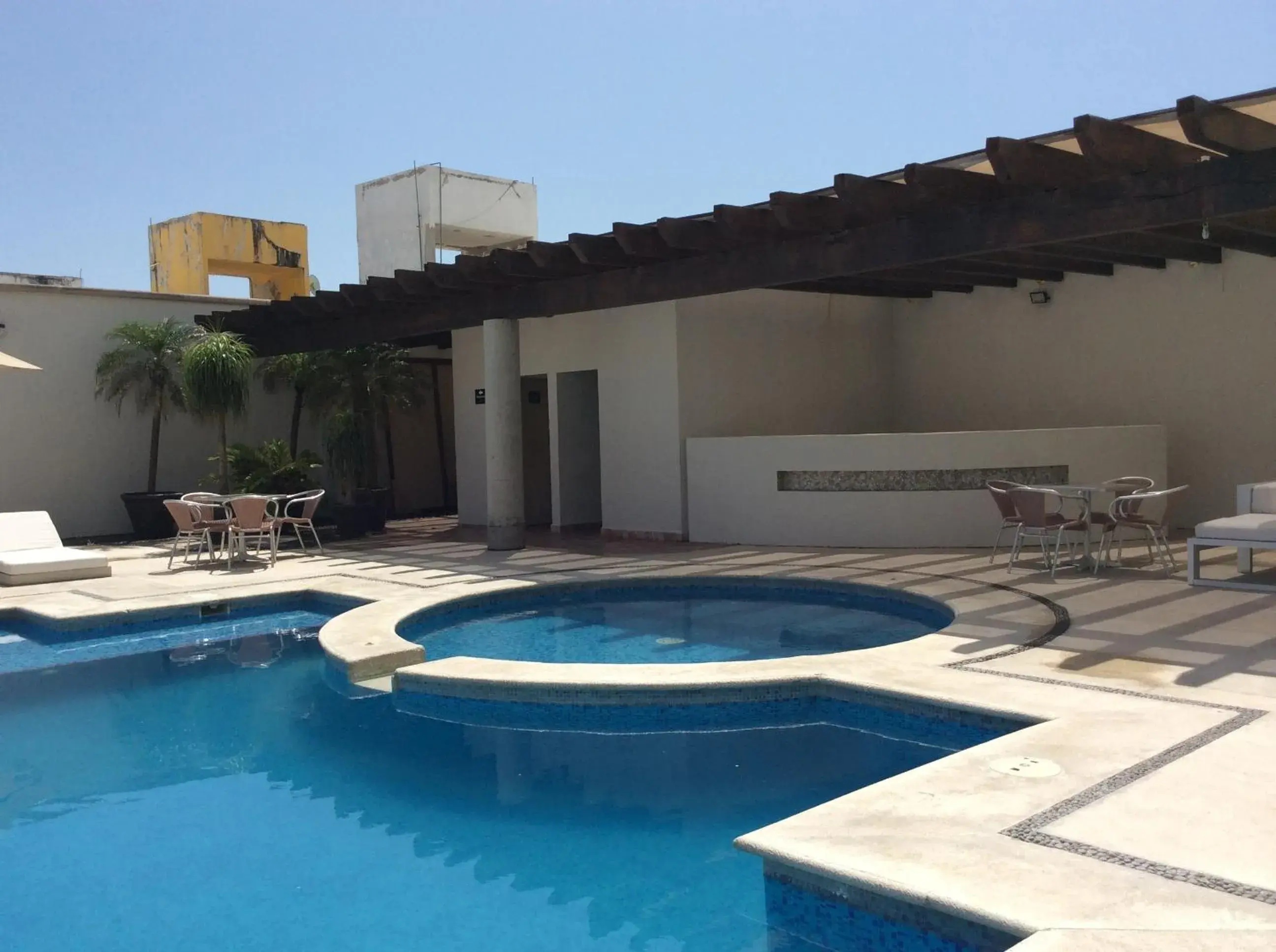 Swimming pool in Rivoli Select Hotel Swimming pool in Rivoli Select Hotel