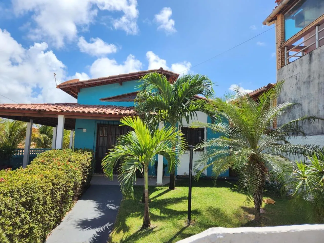 Casa no atalaia 2km da praia