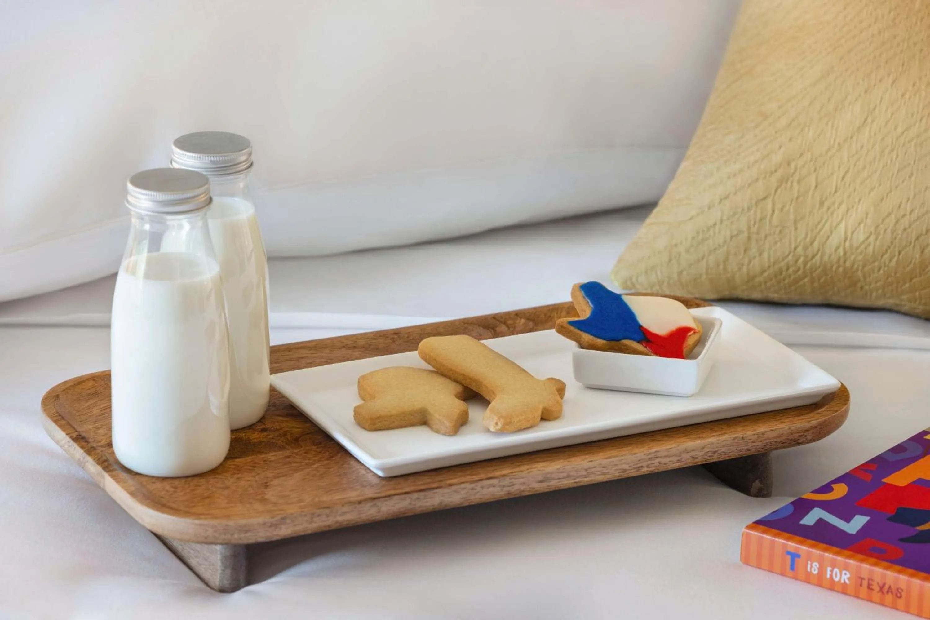 Photo of the whole room in The Woodlands Resort, Curio Collection by Hilton