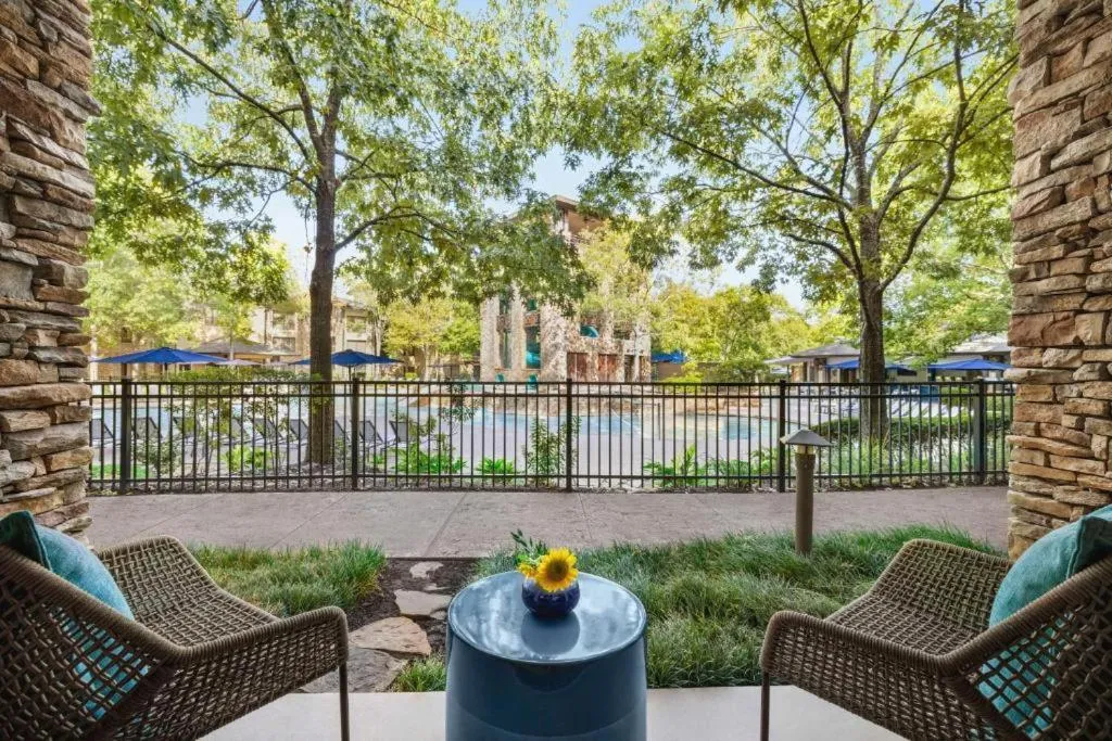 Balcony/Terrace in The Woodlands Resort, Curio Collection by Hilton