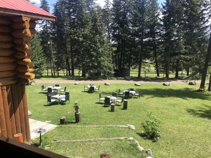 Restaurant/places to eat in Beaver Guest Ranch