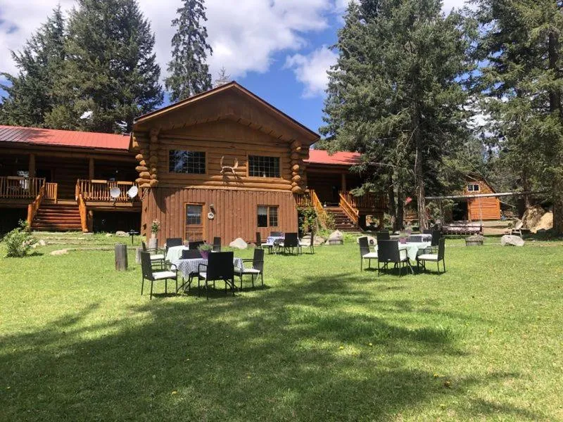 Restaurant/places to eat in Beaver Guest Ranch