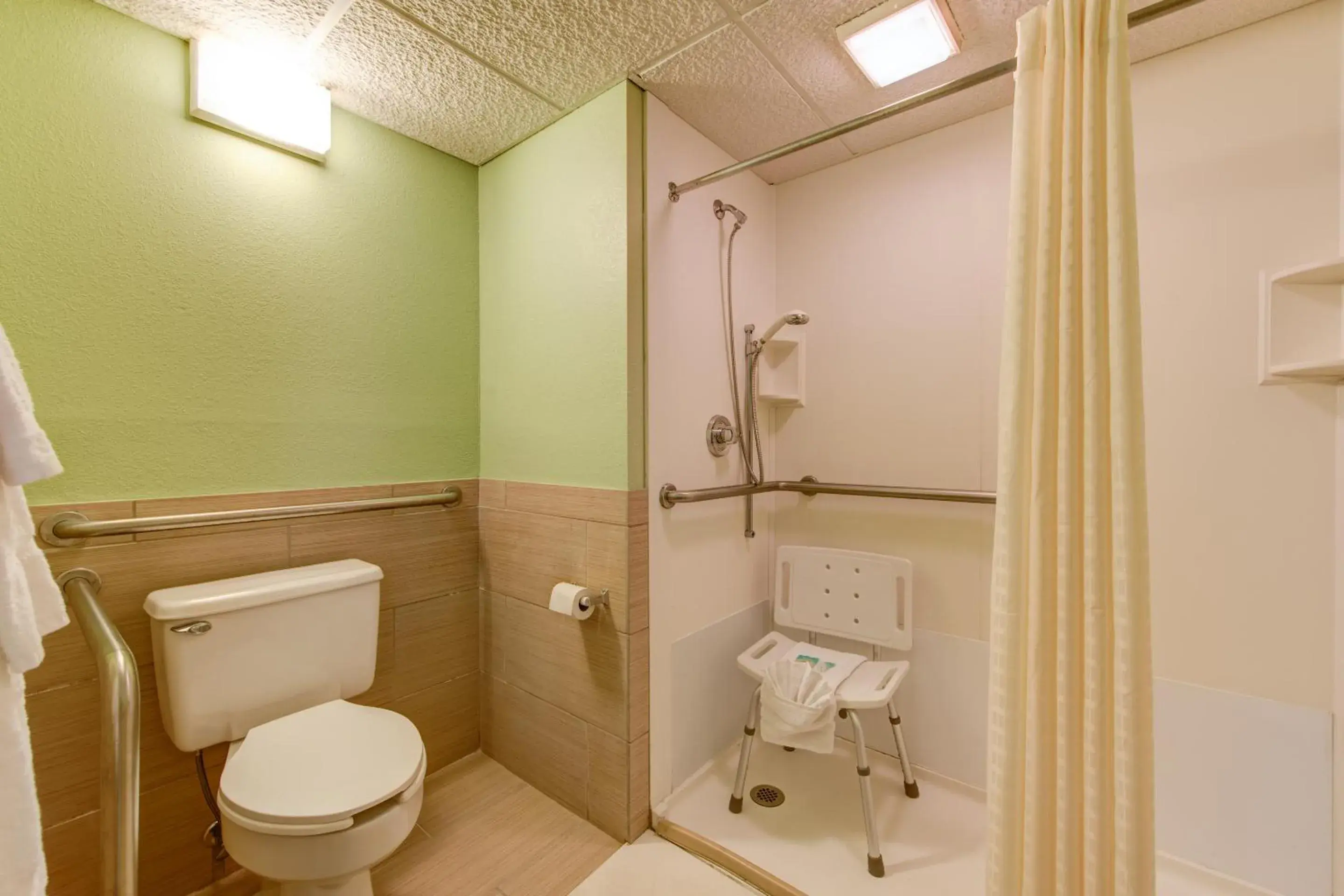 Bathroom in Glenstone Lodge Bathroom in Glenstone Lodge