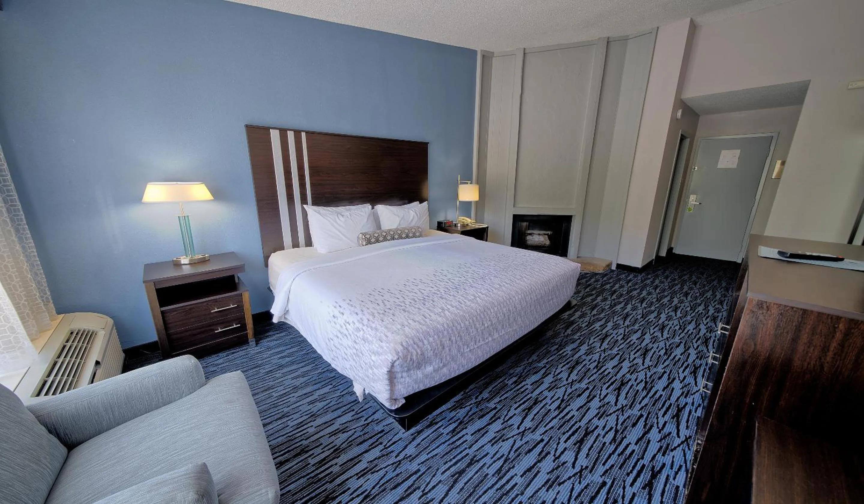 Bedroom, Bed in Glenstone Lodge