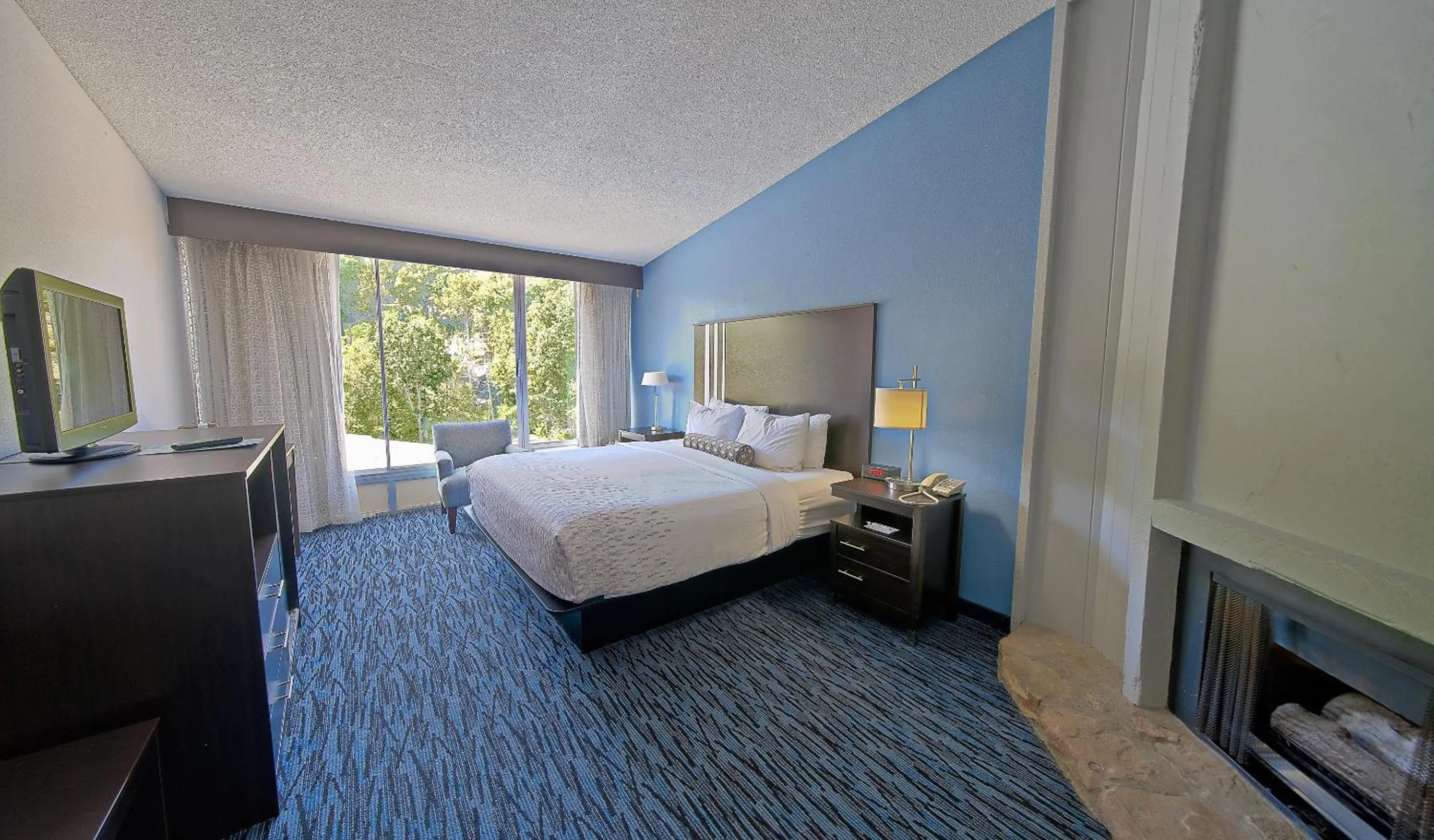 Bed in Glenstone Lodge