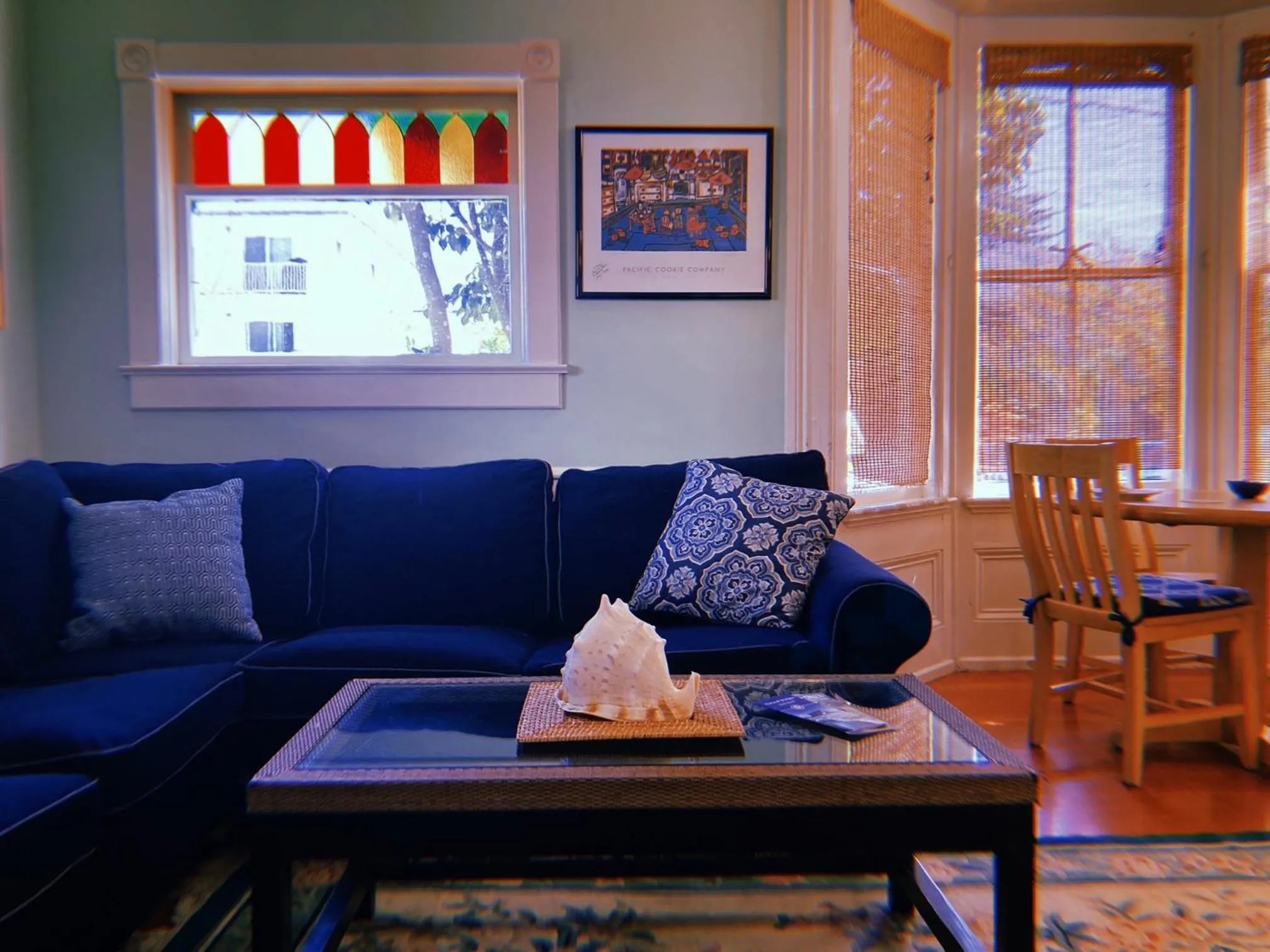 Living room in Santa Cruz Hostel