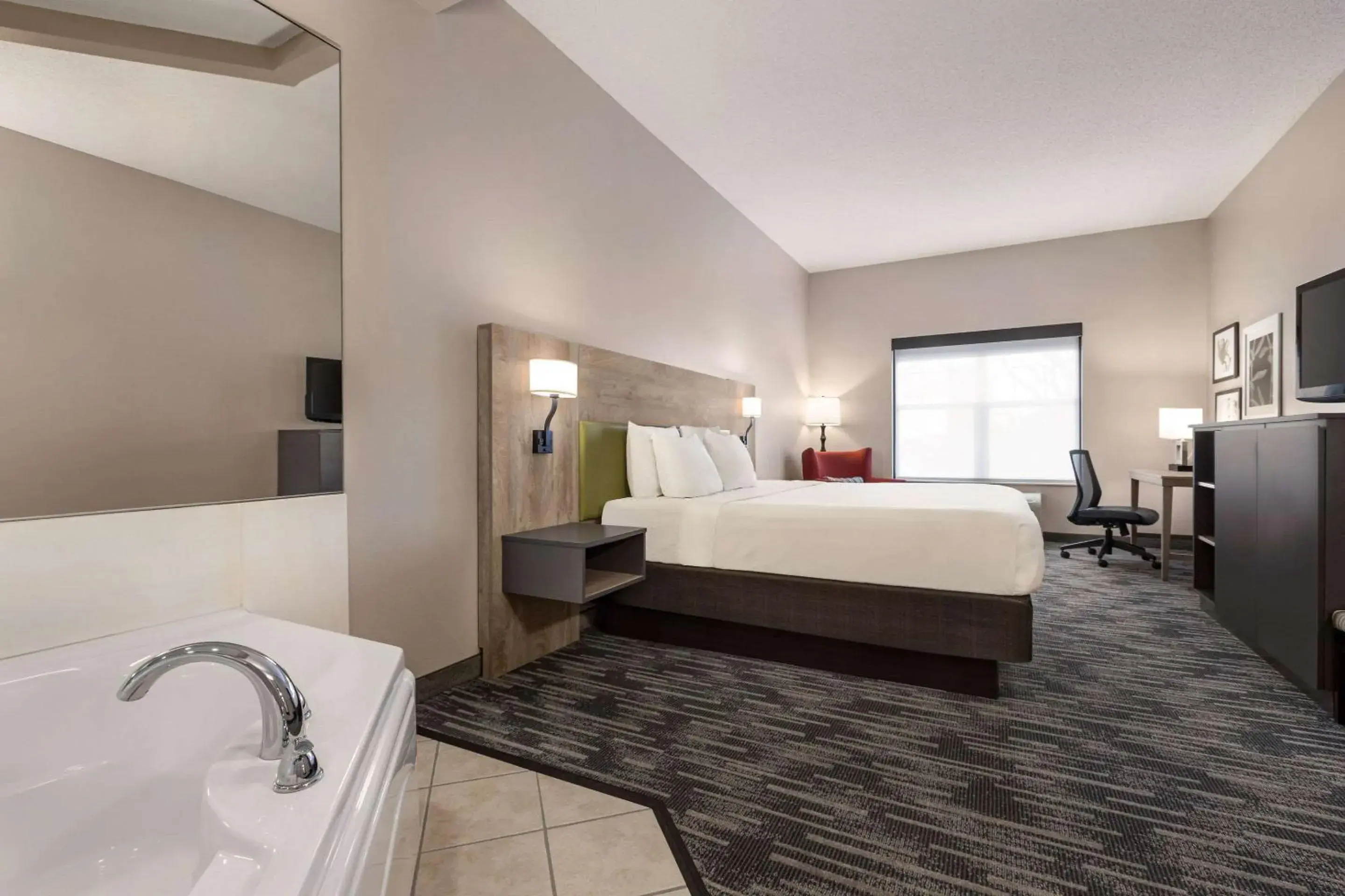 Bedroom, Bed in Country Inn & Suites by Radisson, St Cloud East, MN Bedroom, Bed in Country Inn & Suites by Radisson, St Cloud East, MN