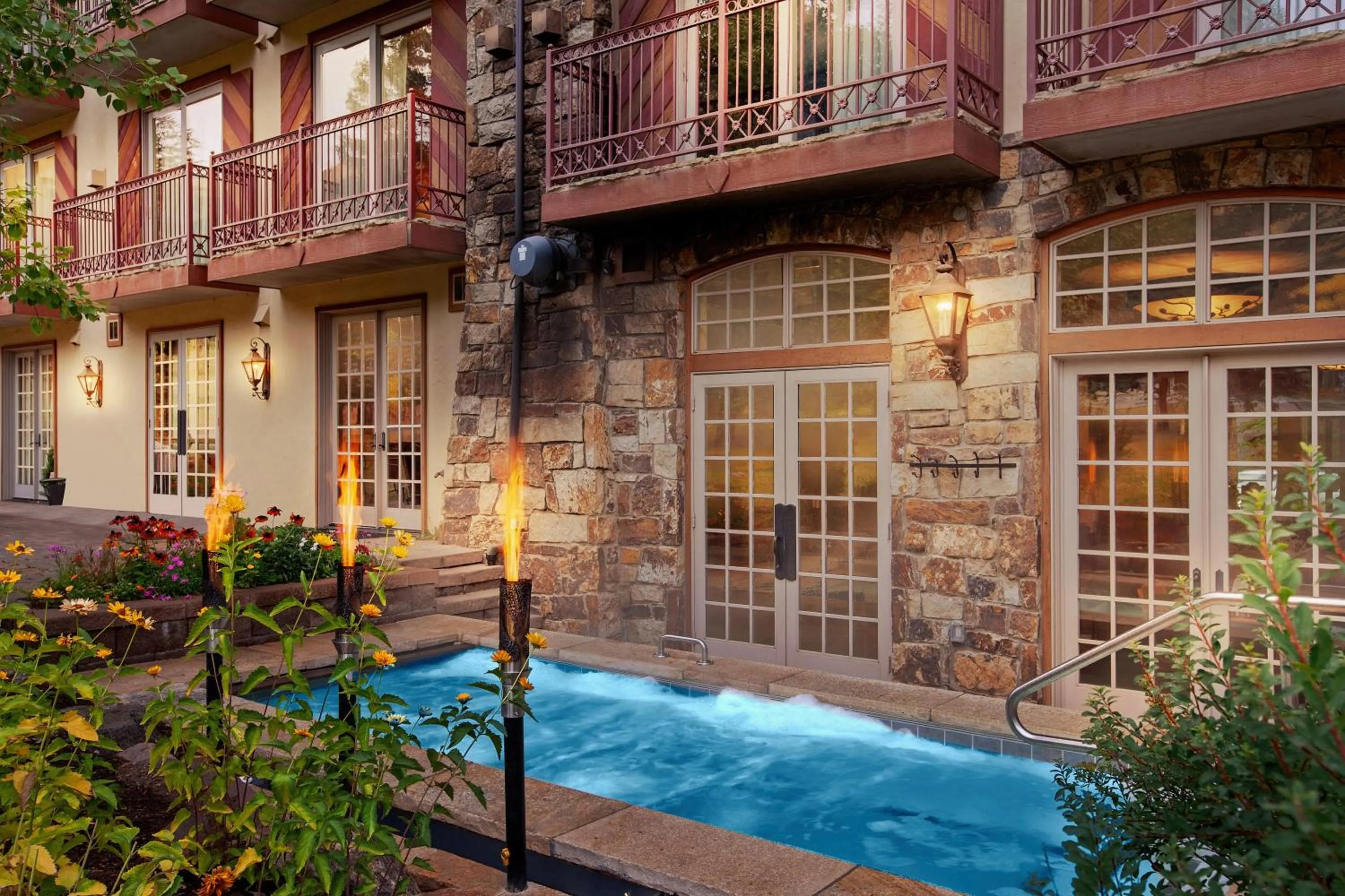 Hot Tub in Tivoli Lodge