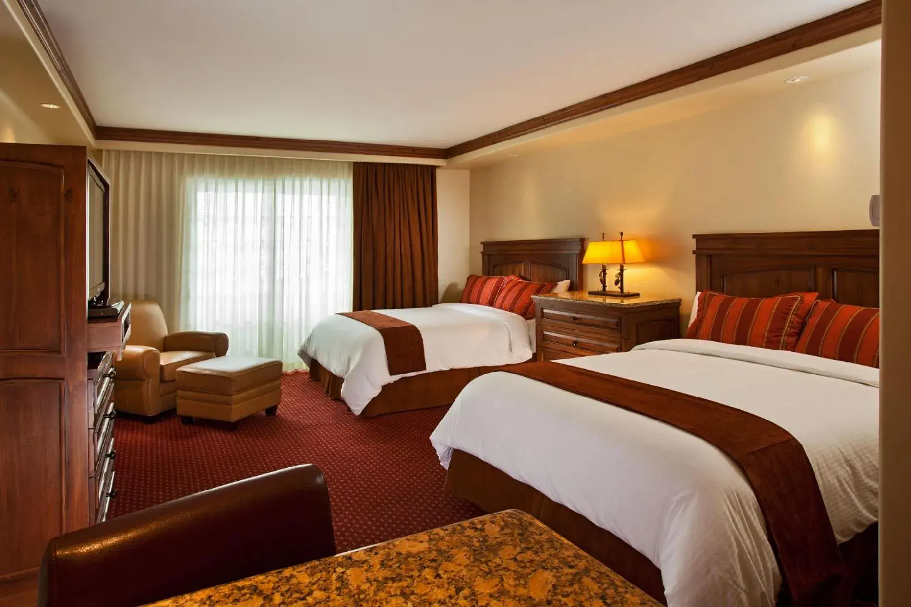 Photo of the whole room, Bed in Tivoli Lodge Photo of the whole room, Bed in Tivoli Lodge