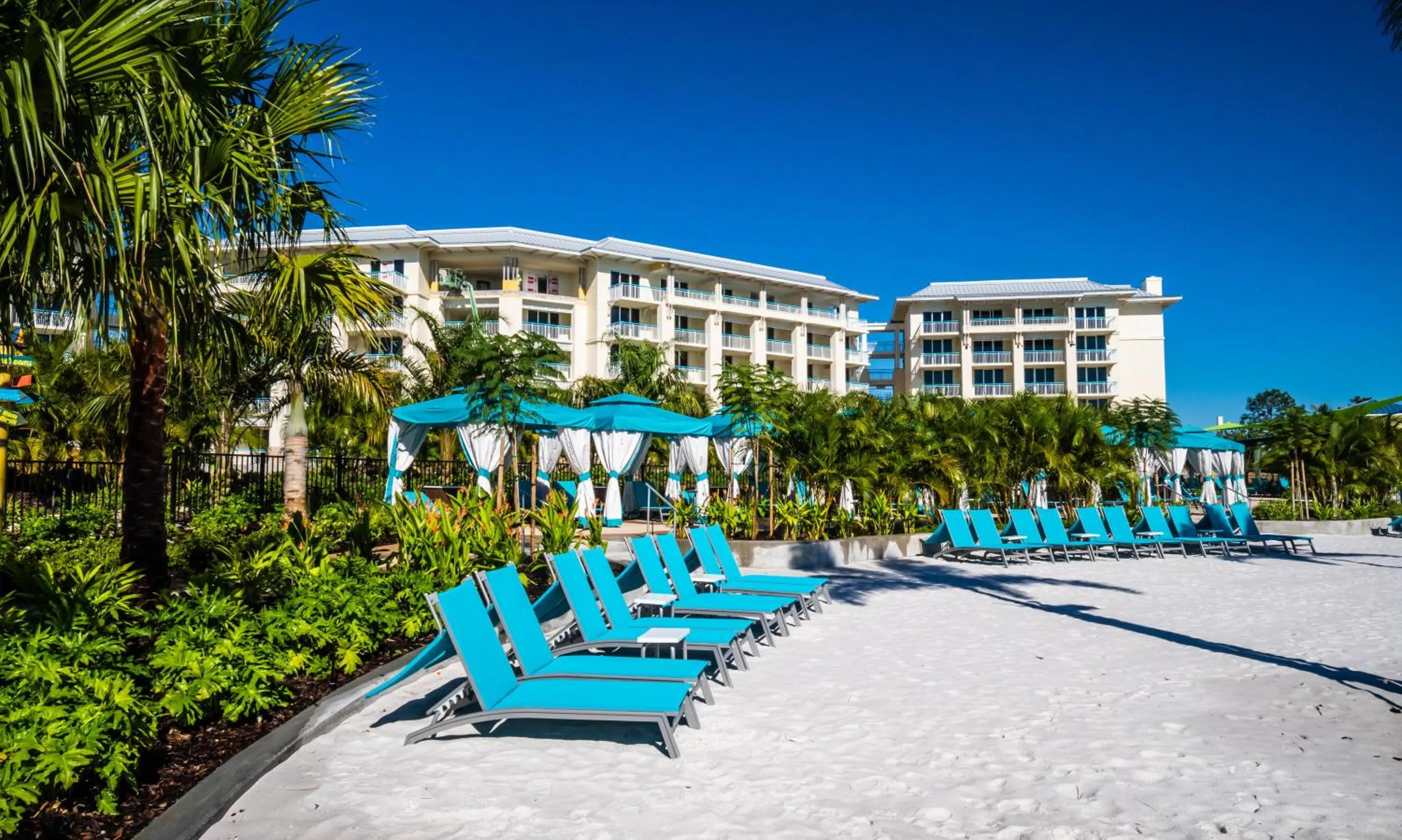 Swimming pool in Margaritaville Resort Orlando